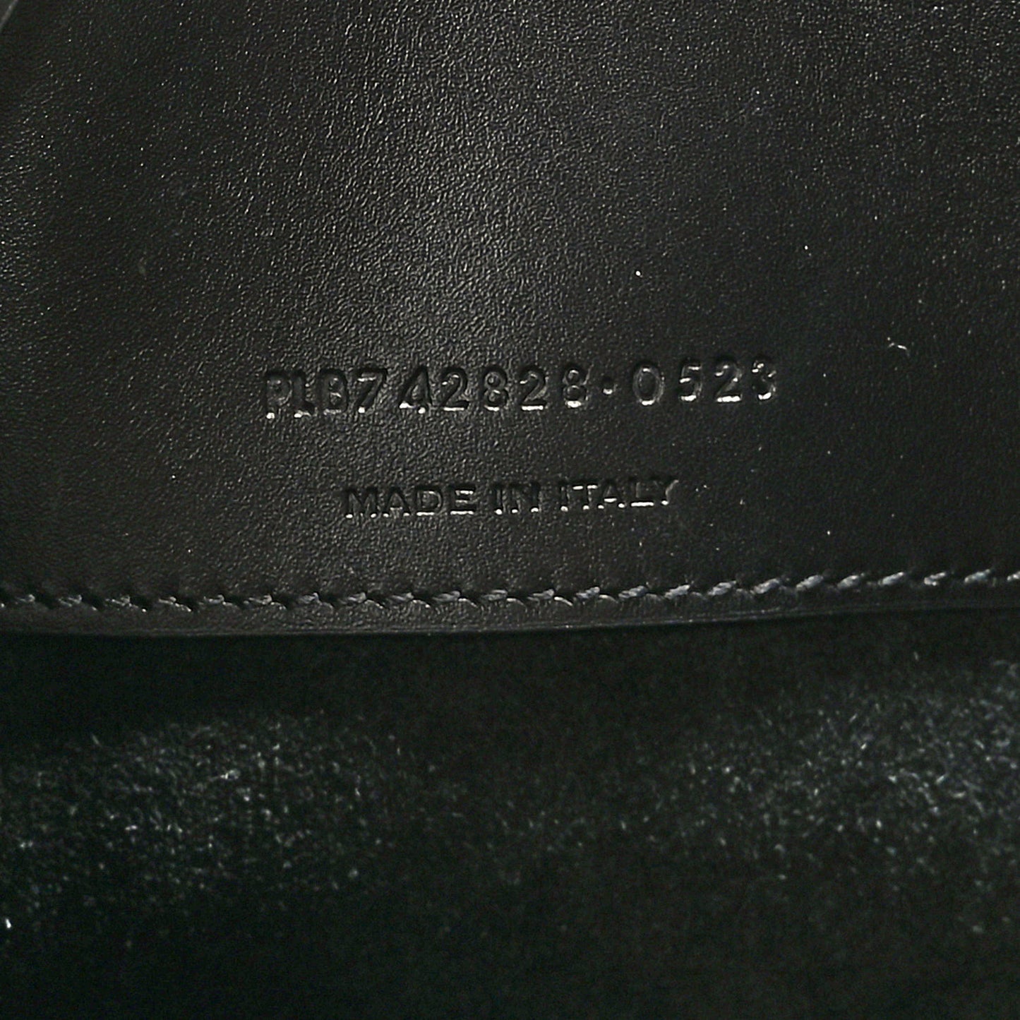 Shiny Calfskin Le 37 Bucket Bag Black