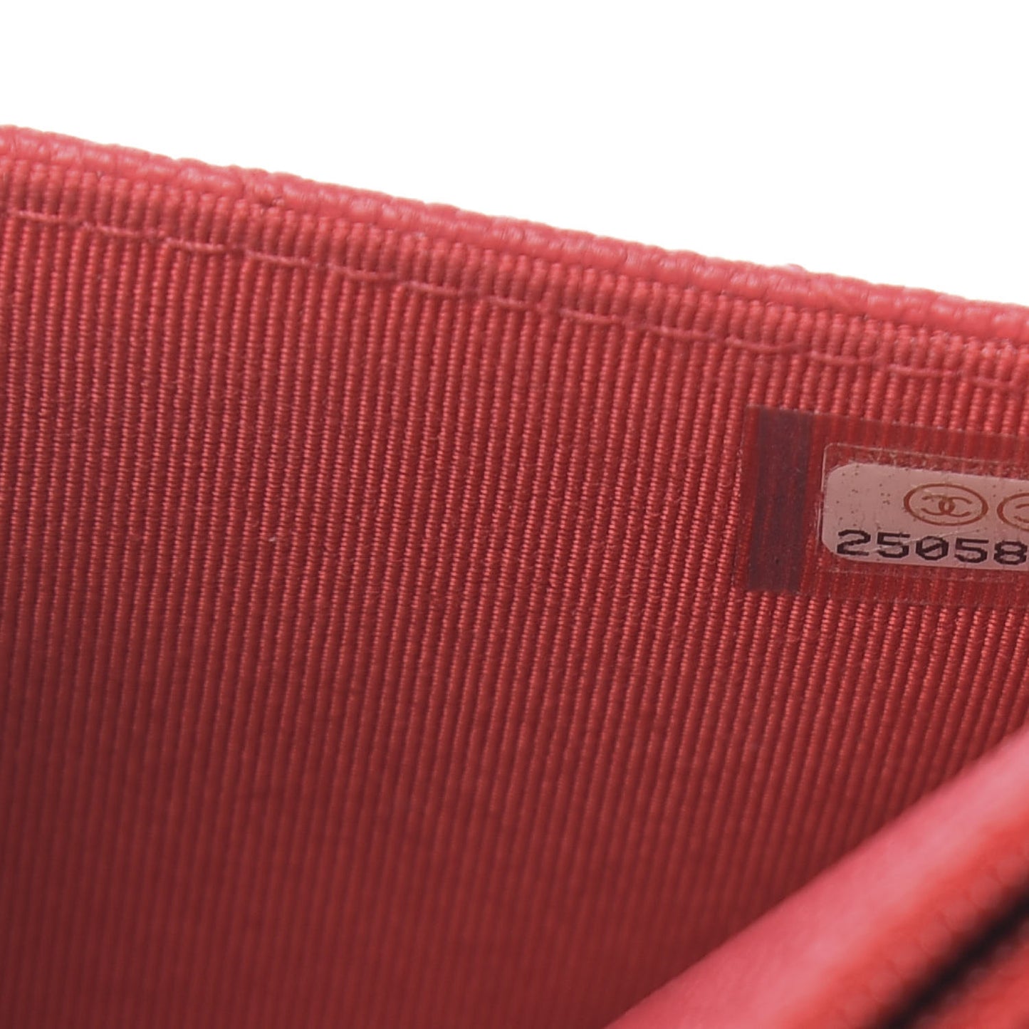 Caviar Chevron Quilted Wallet On Chain WOC Red