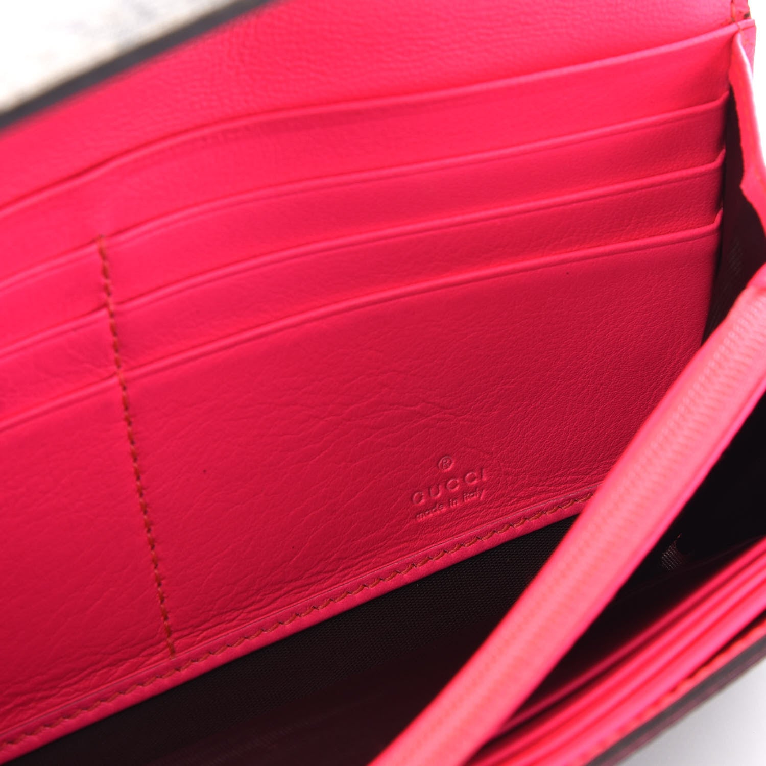 Gucci GG Supreme Monogram Continental Heart Wallet Fluorescent Fuchsia 10 of 12