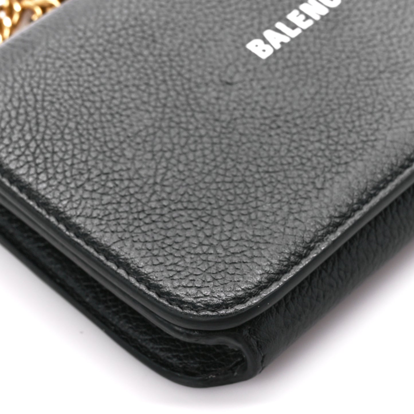 Grained Calfskin Logo Cash Phone Holder Wallet On Chain Black White