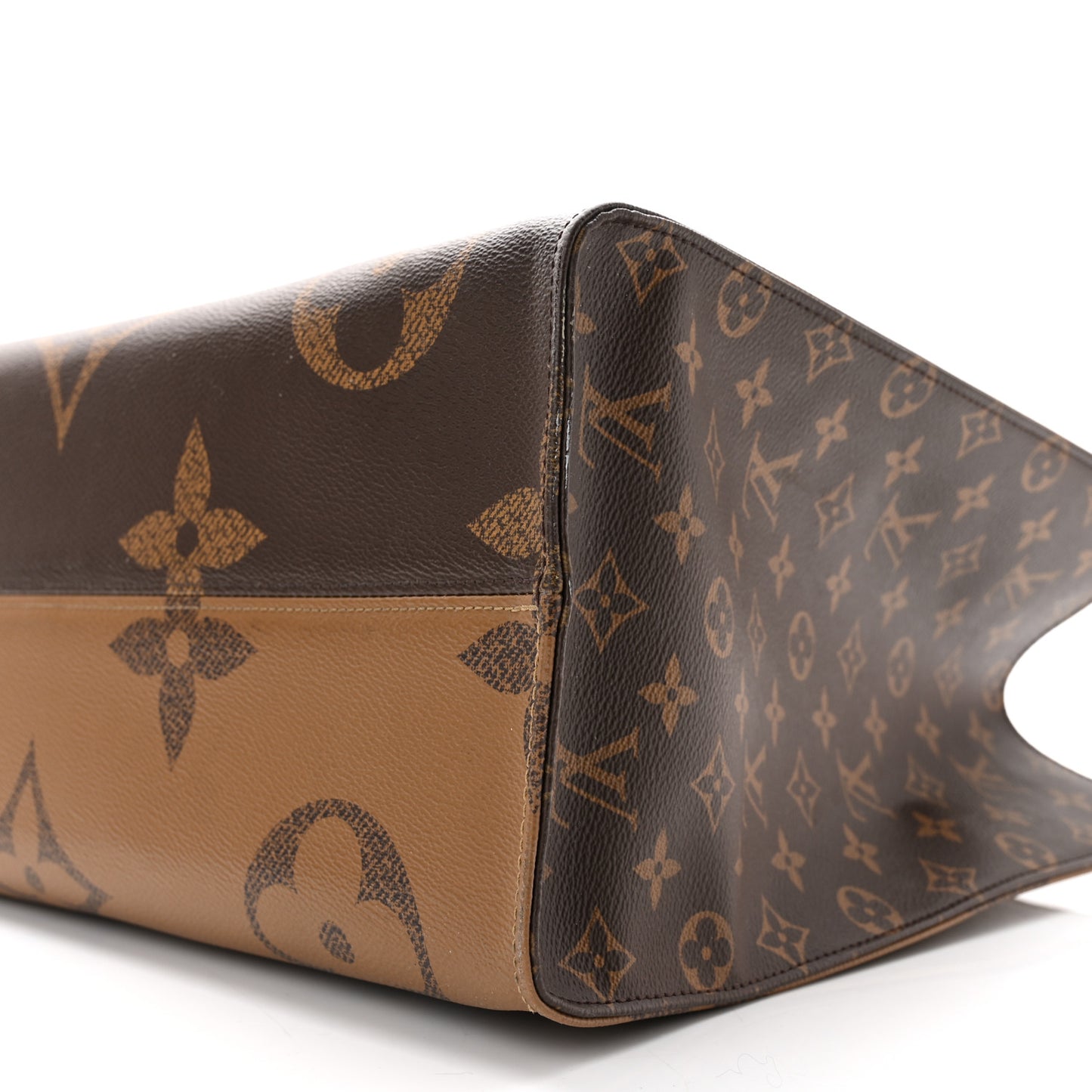Reverse Monogram Giant Onthego GM