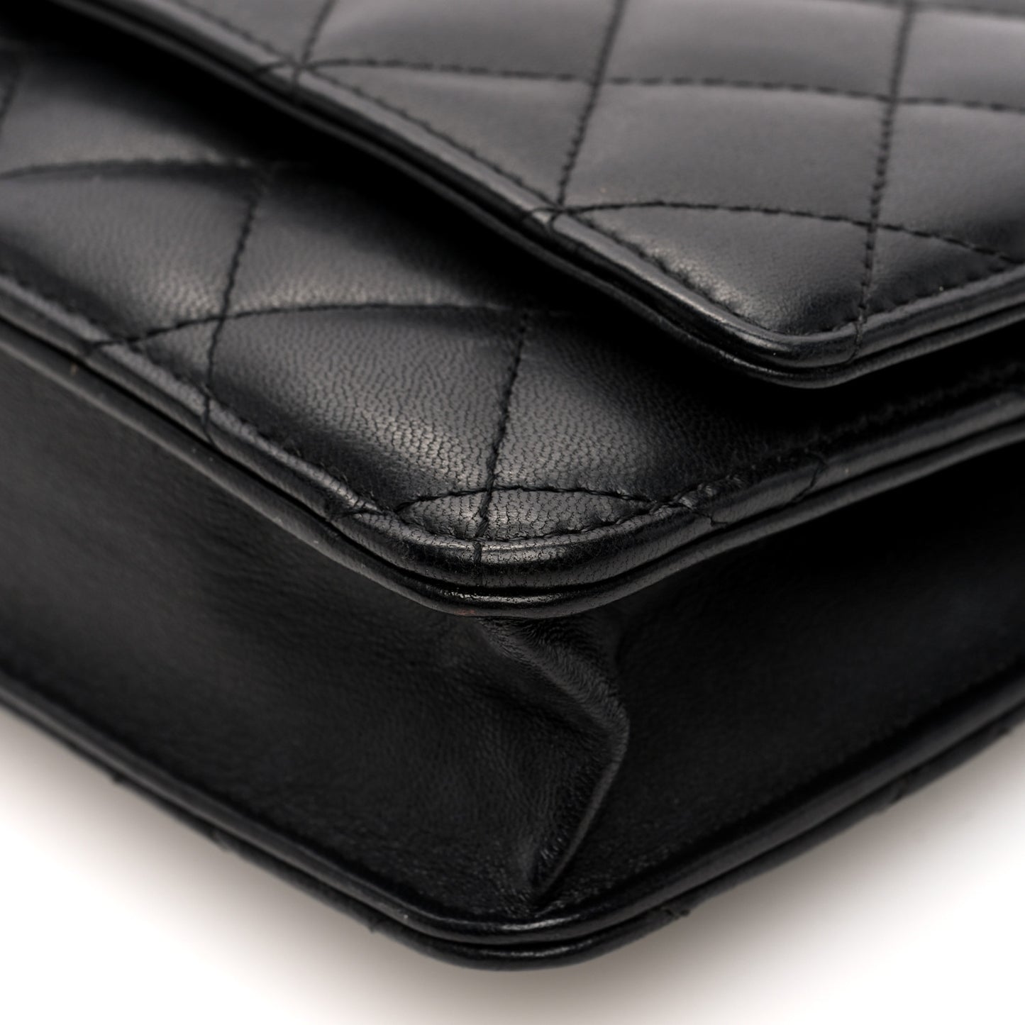 Lambskin Quilted Wallet On Chain WOC Black