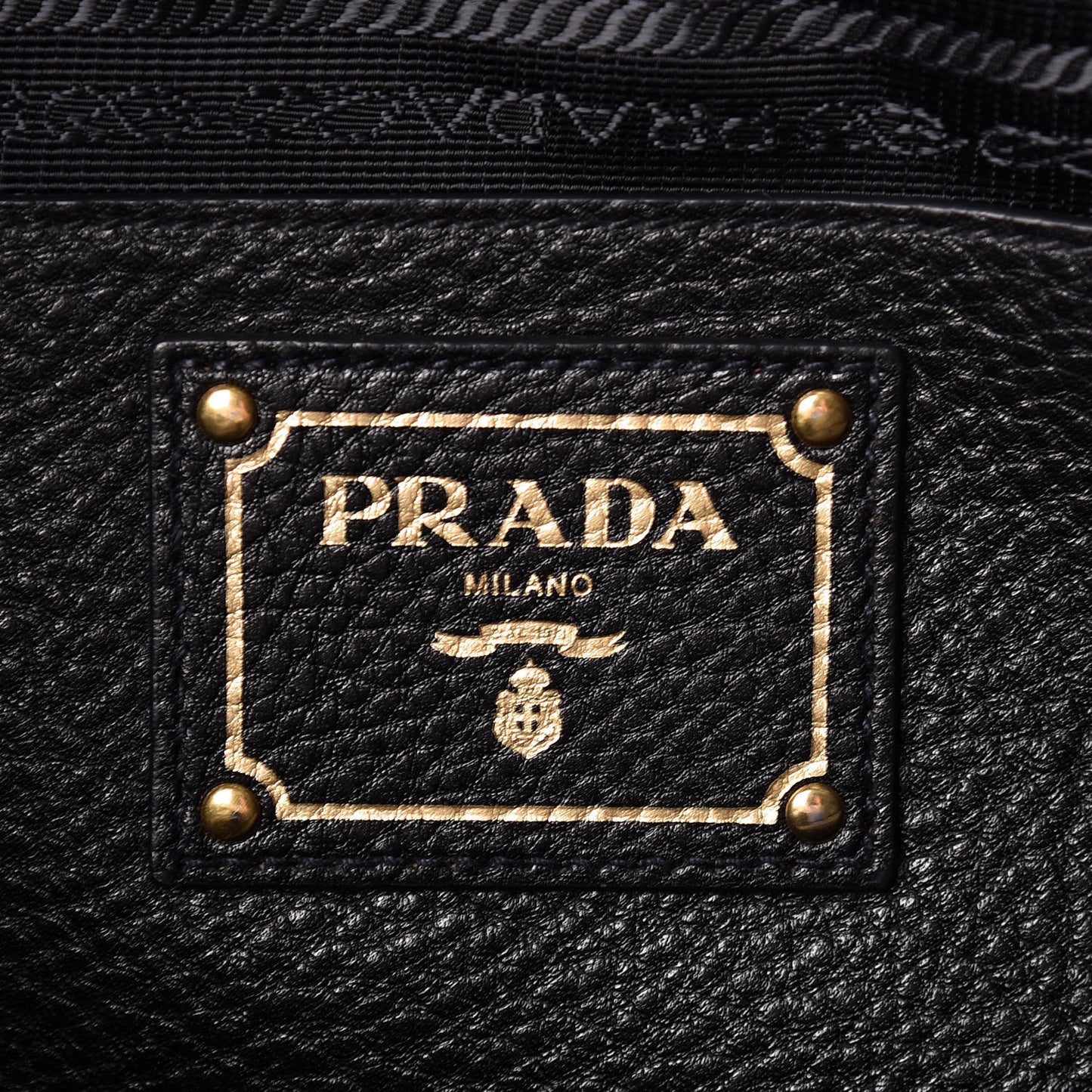 Vitello Daino Side Pocket Tote Black