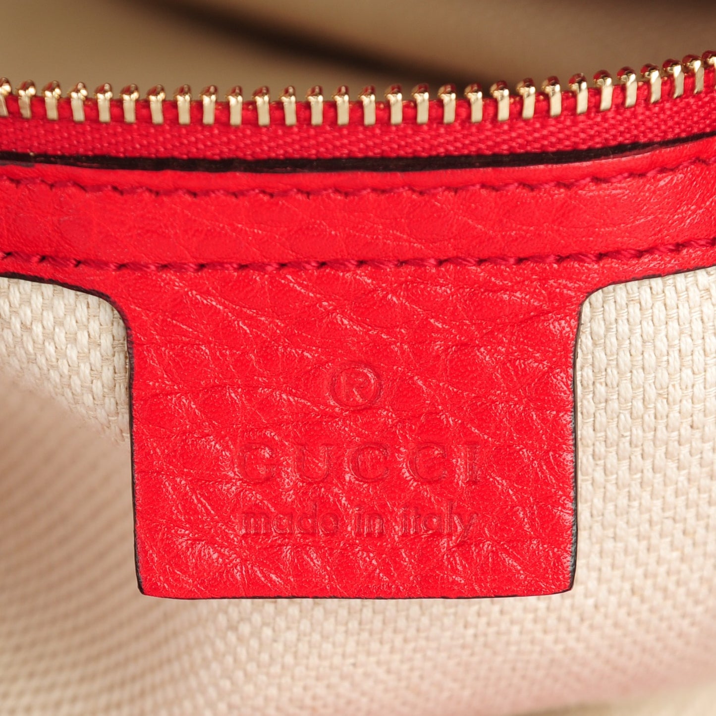 Pebbled Calfskin Medium Soho Chain Shoulder Bag Tabasco Red