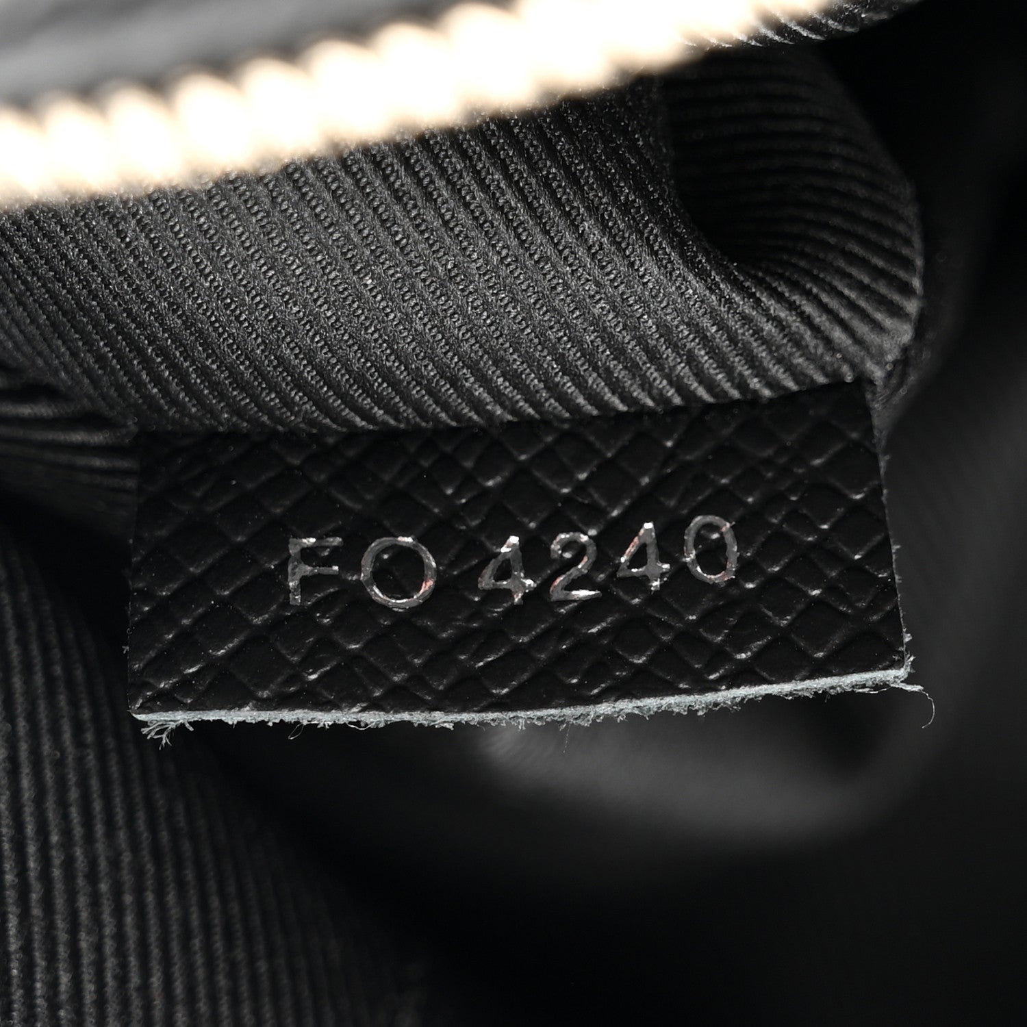 Louis Vuitton Taiga Monogram Outdoor Bumbag Black 7 of 10