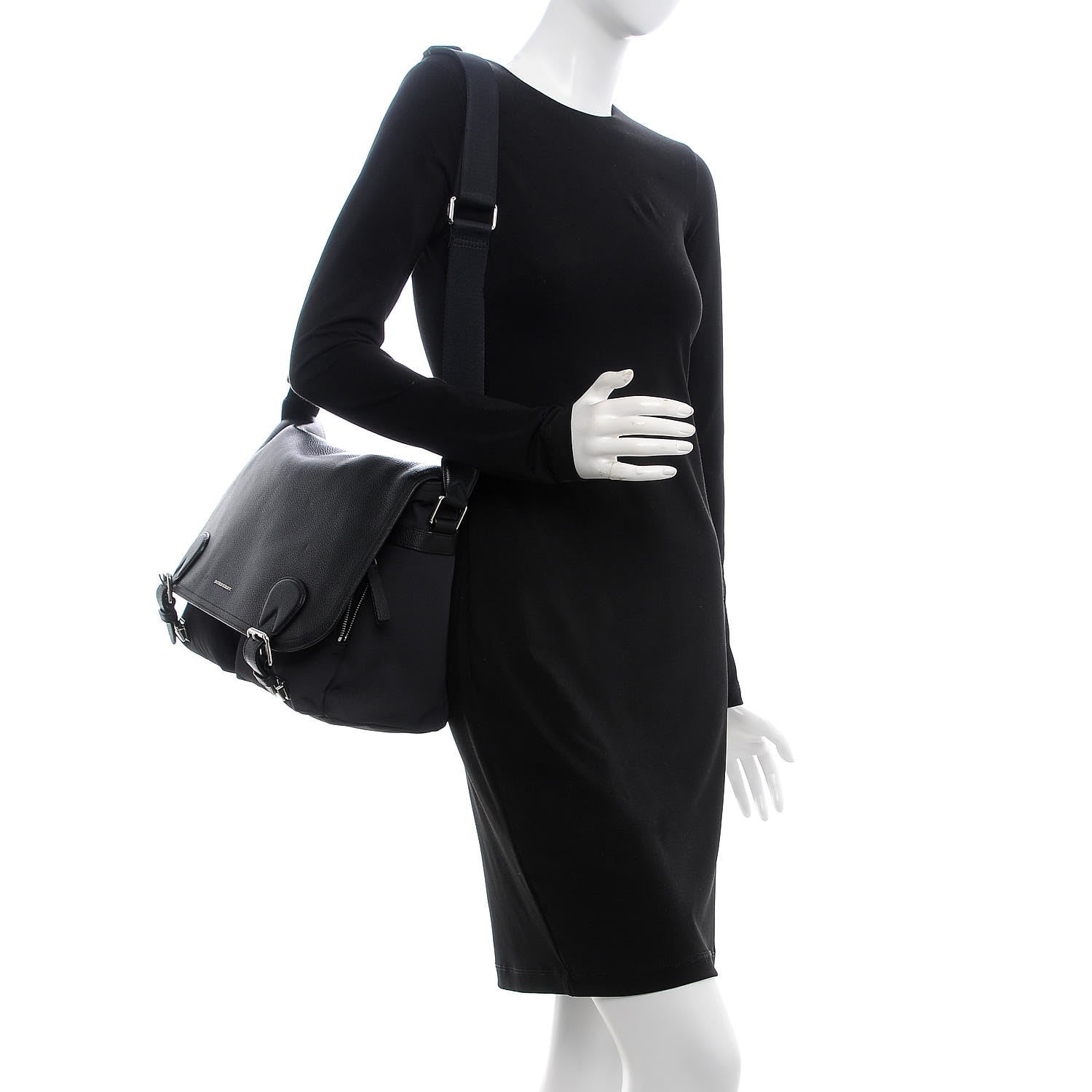 Burberry Grainy Calfskin Medium Wilbury Messenger Black 2 of 9