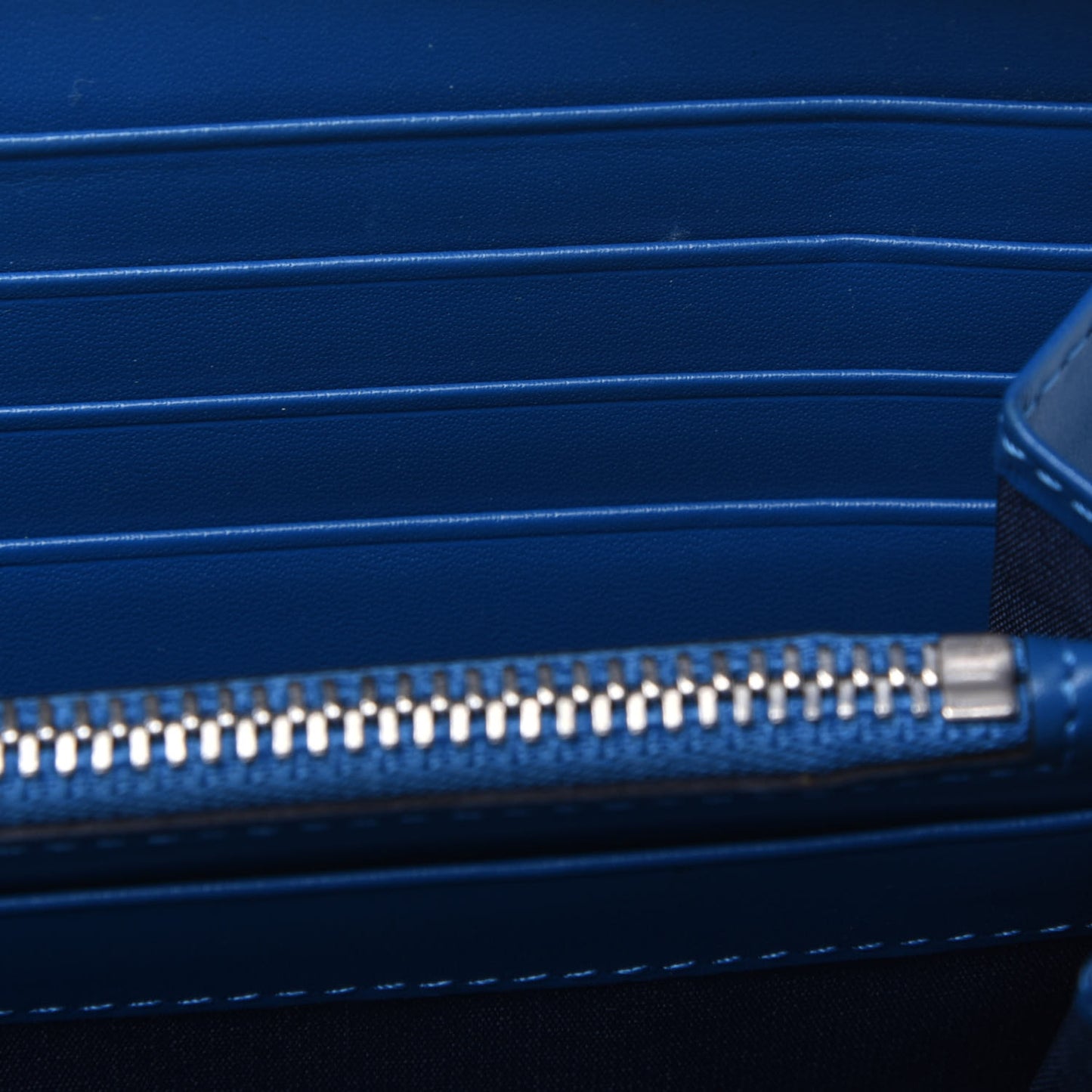 Visetos Large Zip Around Wallet Black Blue