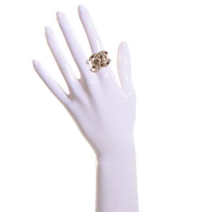 Chanel Pearl CC Ring Gold 6 2 of 4