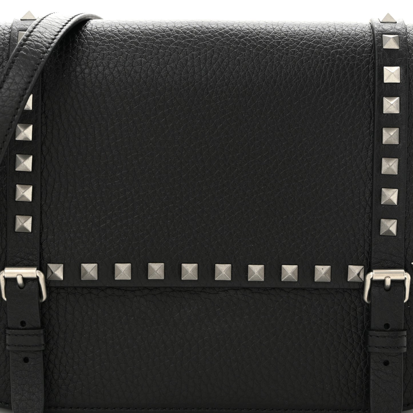 Pebbled Calfskin Large Rockstud Messenger Black