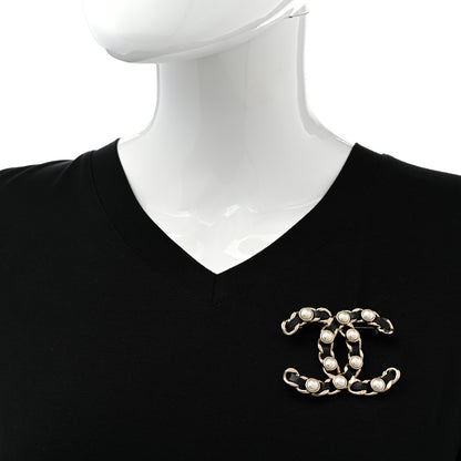 Chanel Lambskin Pearl Chain CC Brooch Gold Black 2 of 4