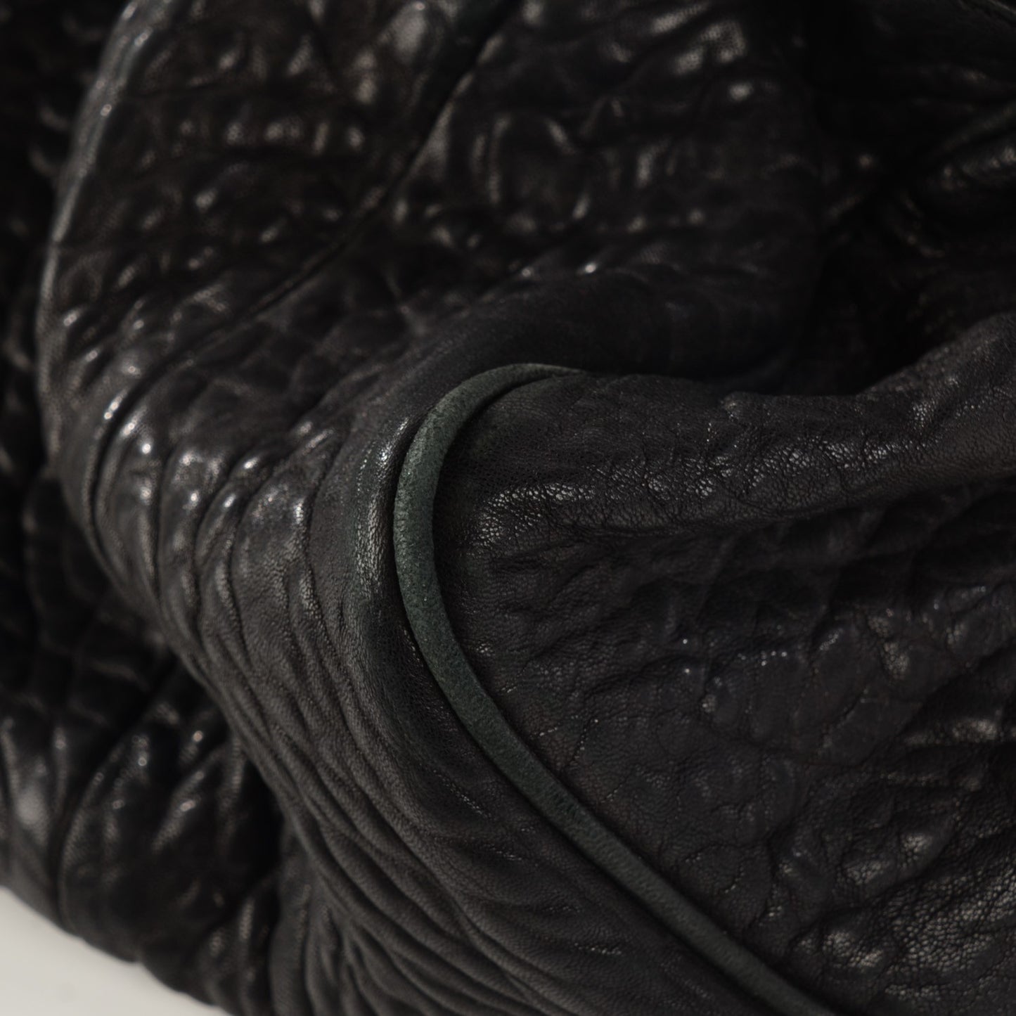 Pebbled Lambskin Rocco Black Matte Black Hardware