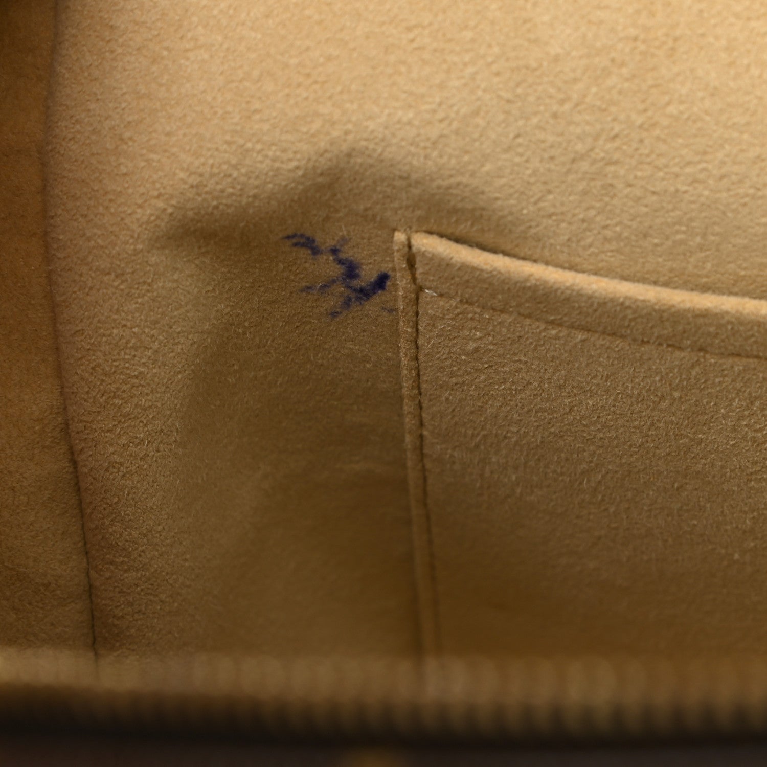 Louis Vuitton Monogram Manhattan GM 14 of 14