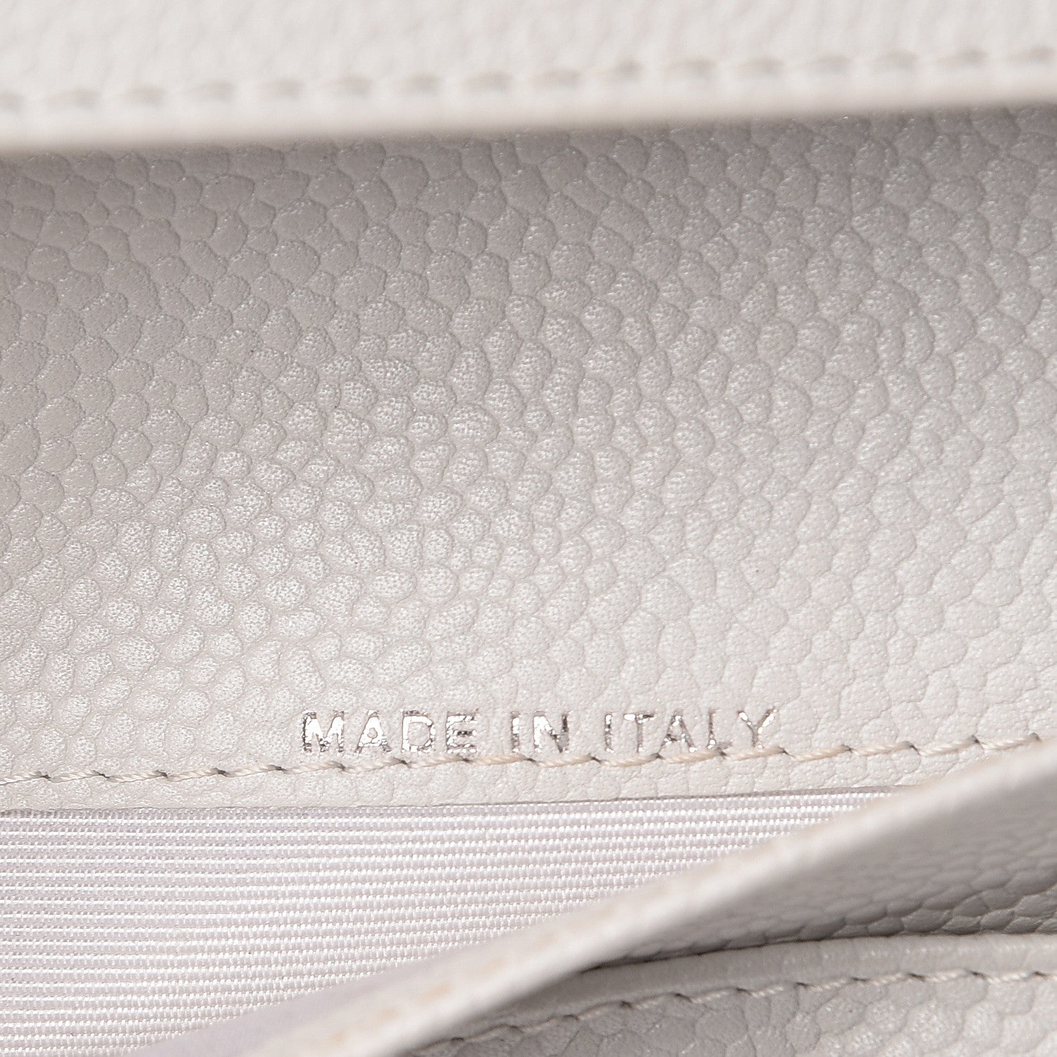 Chanel Caviar Timeless CC Yen Wallet White 7 of 9