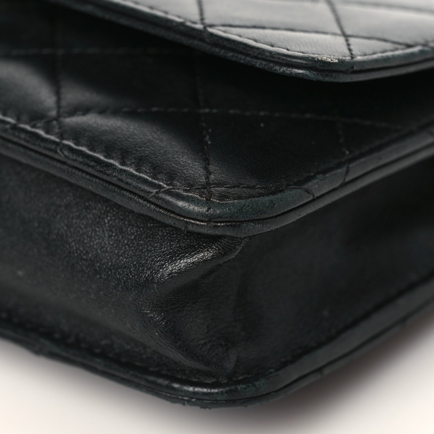 Lambskin Quilted Wallet On Chain WOC Black