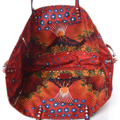 Valentino Garavani Canvas Enchanted Wonderland Medium Rockstud Reversible Tote Rosso 11 of 16