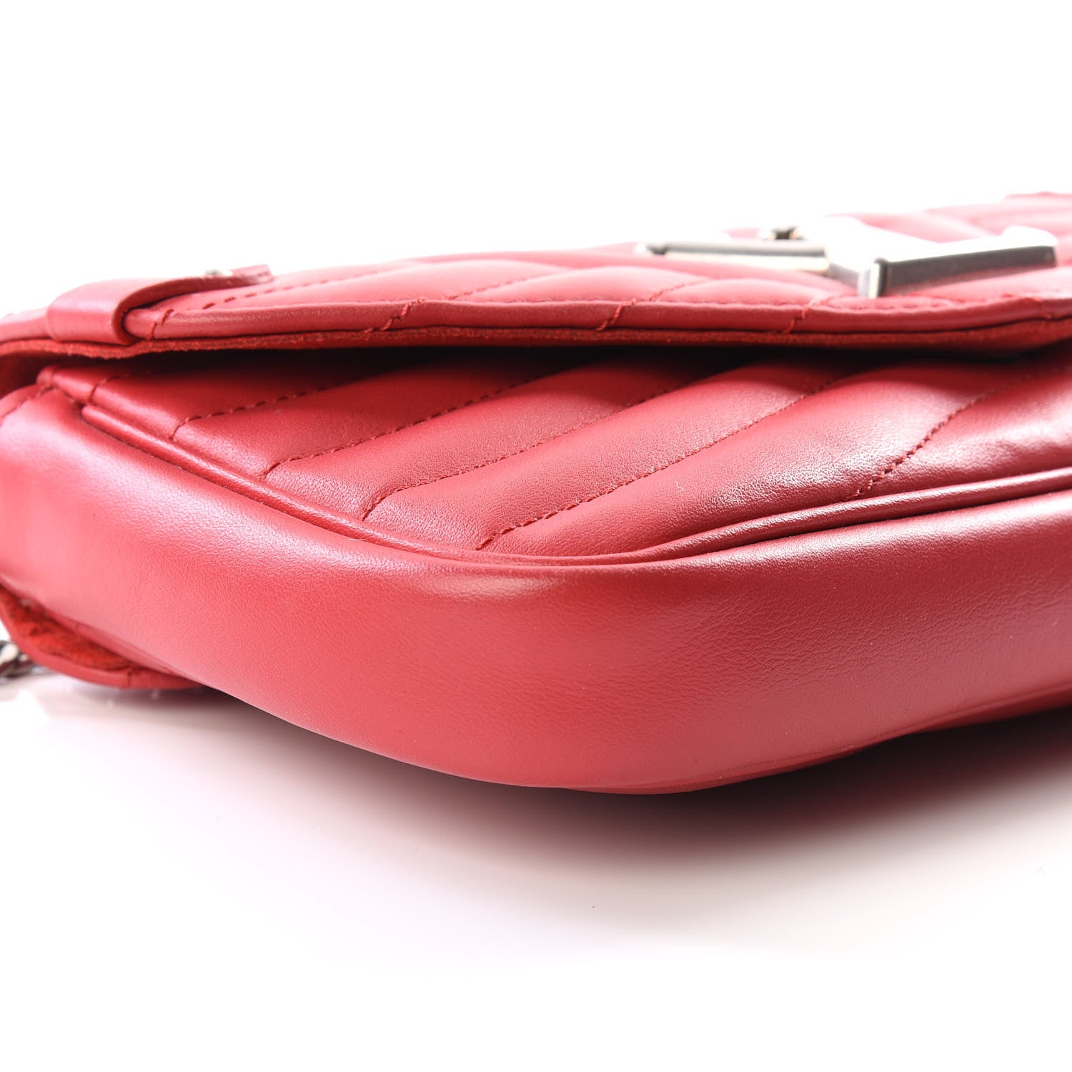Louis Vuitton Calfskin New Wave Chain Pochette Scarlet 5 of 10