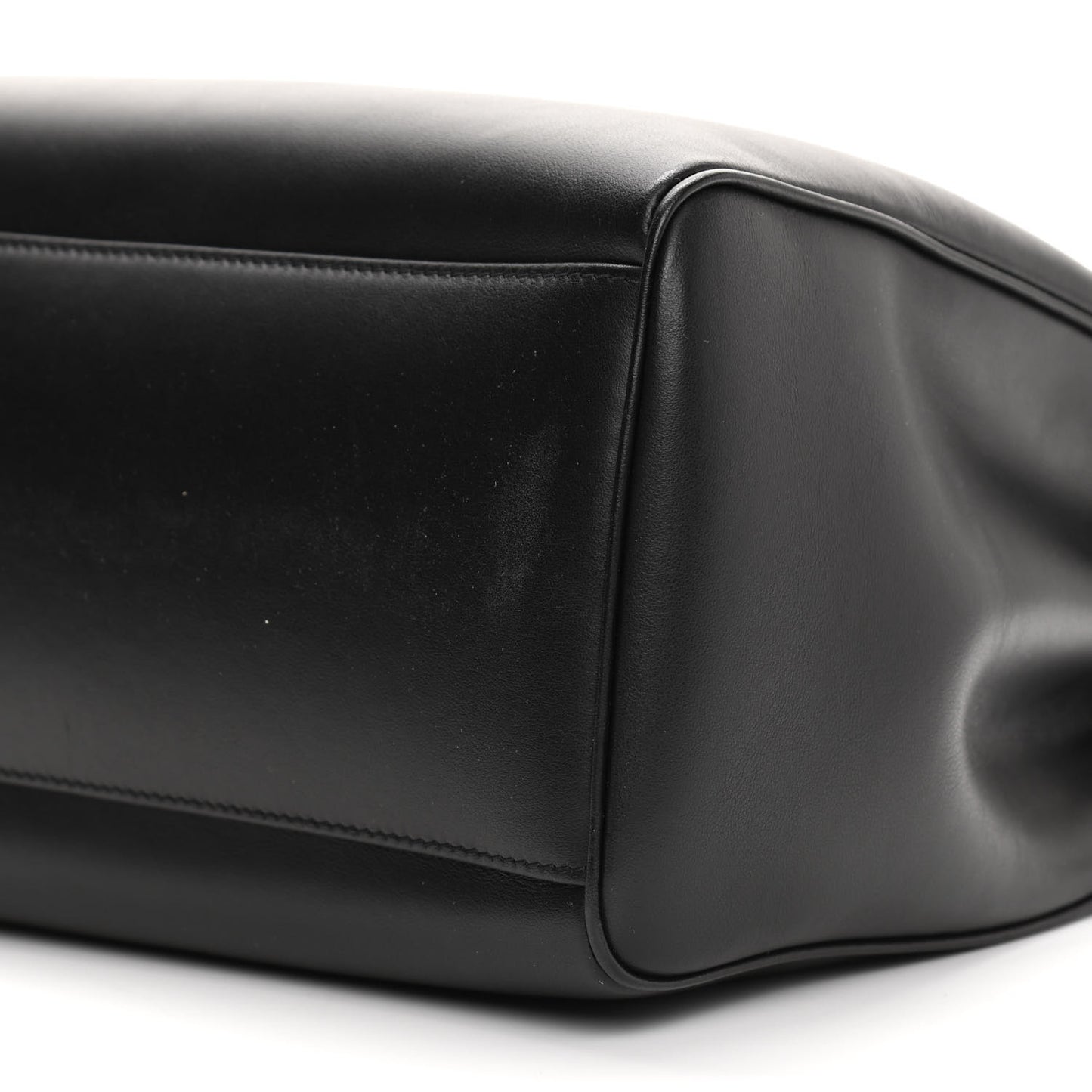 Smooth Calfskin Medium Soft 16 Bag Black