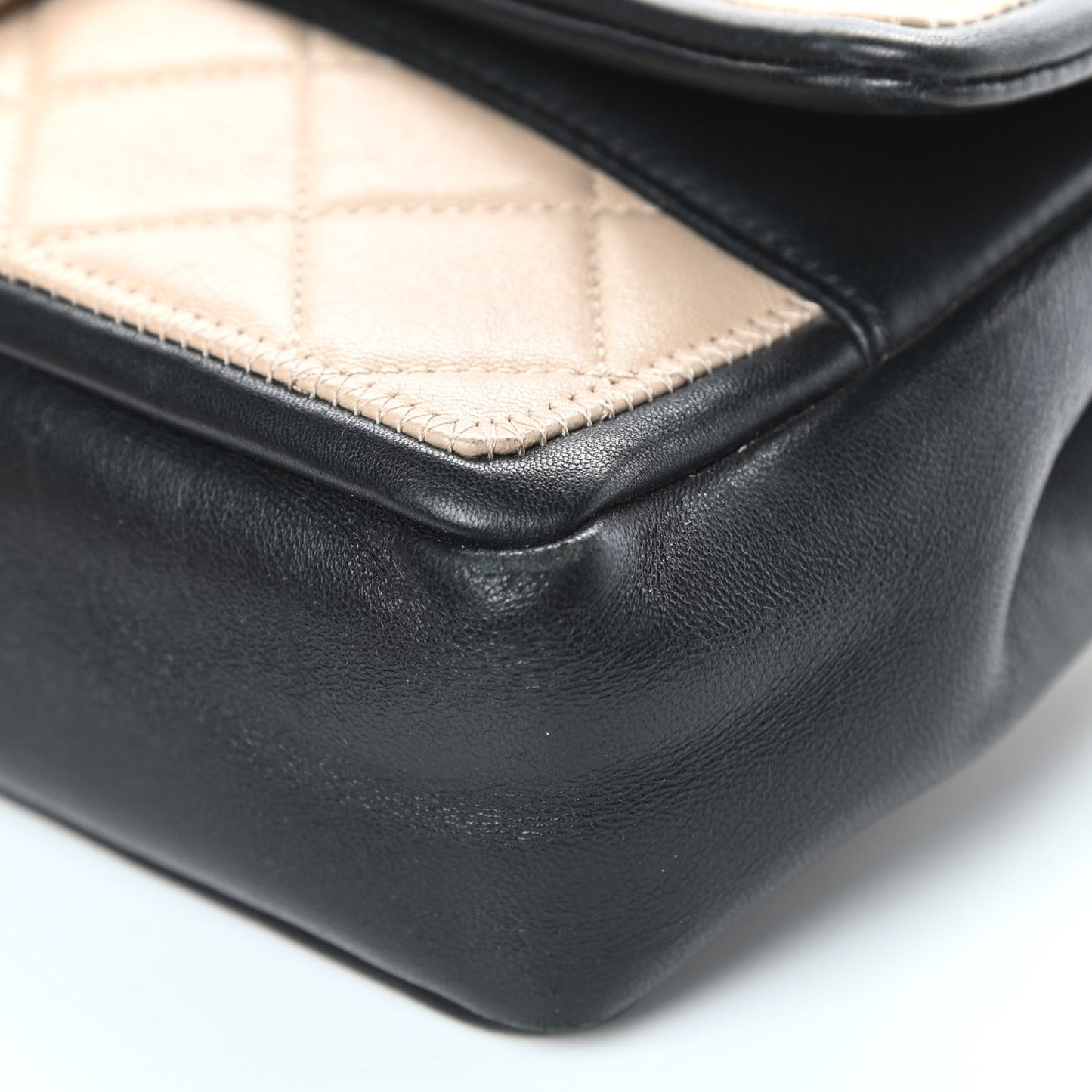 Calfskin Quilted Medium Graphic Flap Beige Black