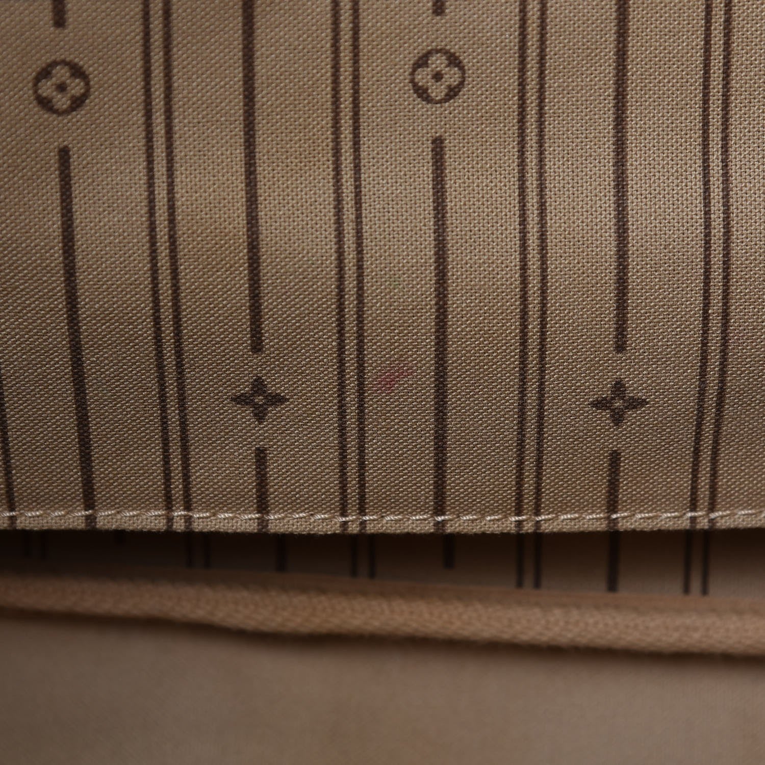 Louis Vuitton Monogram Neverfull GM 8 of 13