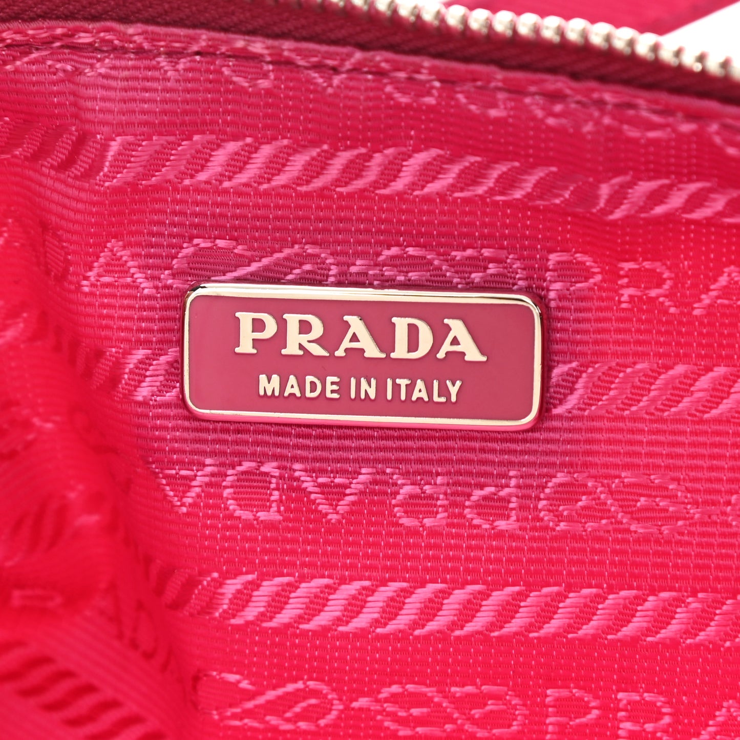 Tessuto Nylon Saffiano Barrel Pochette Pink