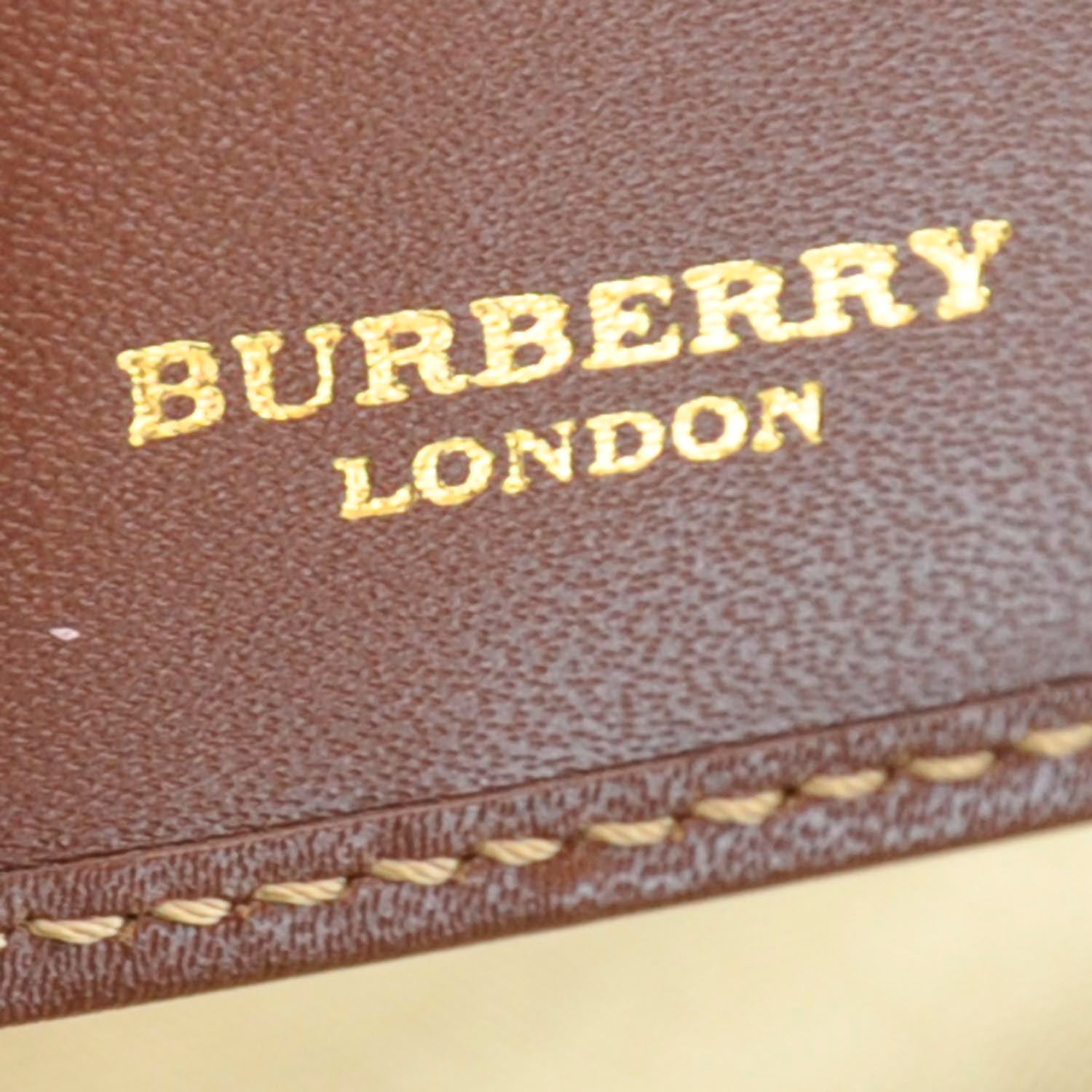 Burberry House Check Wallet 7 of 9