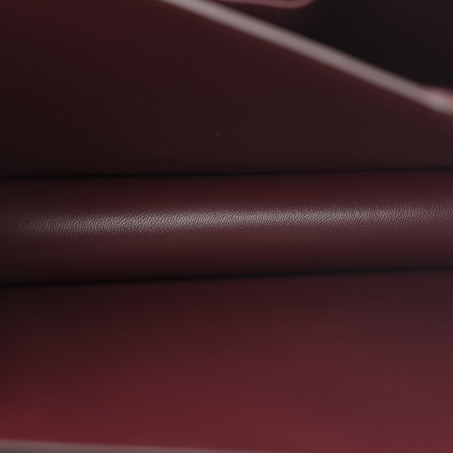 Box Calfskin Medium Classic Box Flap Bag Burgundy