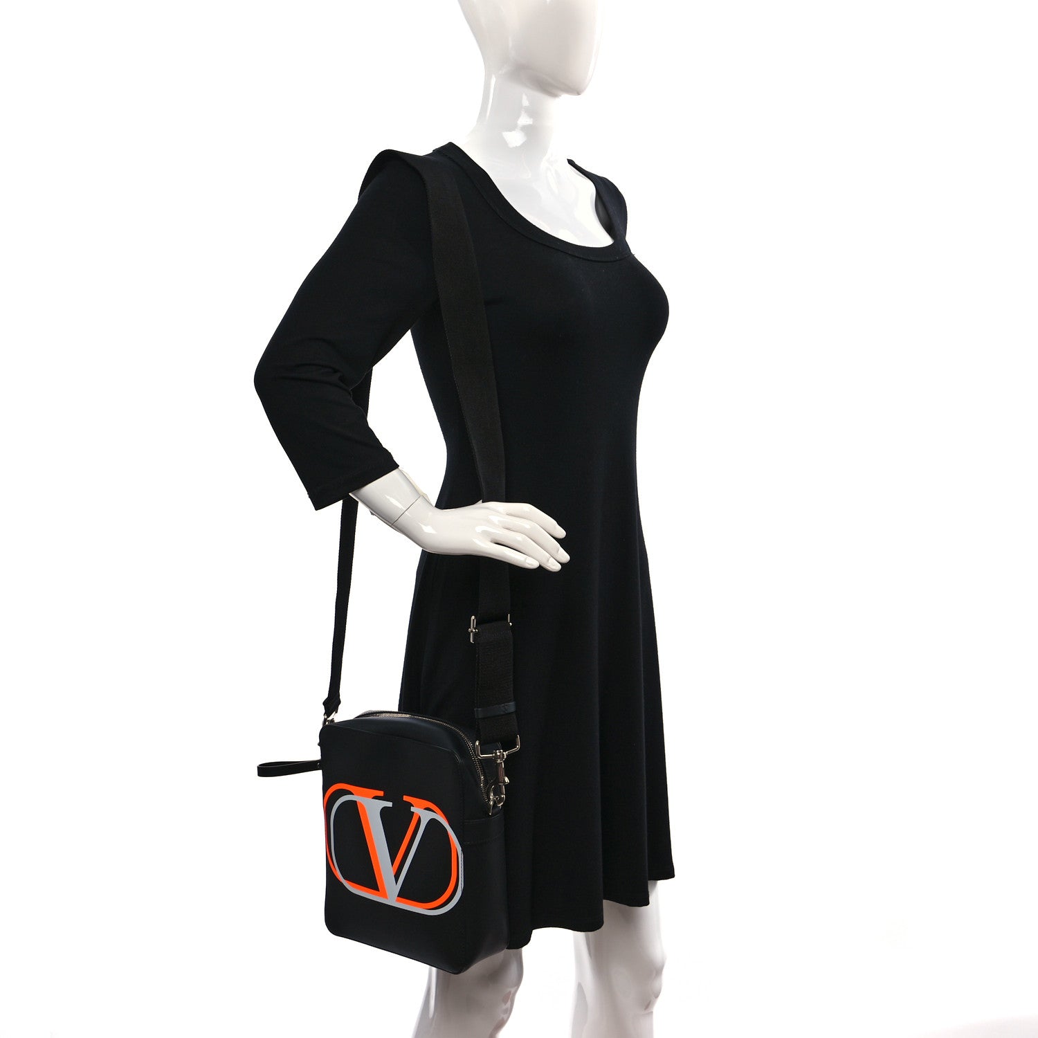 Valentino Garavani Smooth Calfskin Mens VLogo Messenger Black 2 of 8