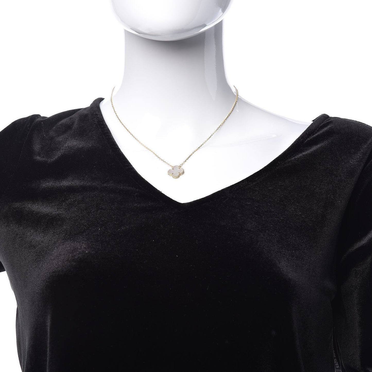 18K Yellow Gold Mother of Pearl Vintage Alhambra Pendant Necklace