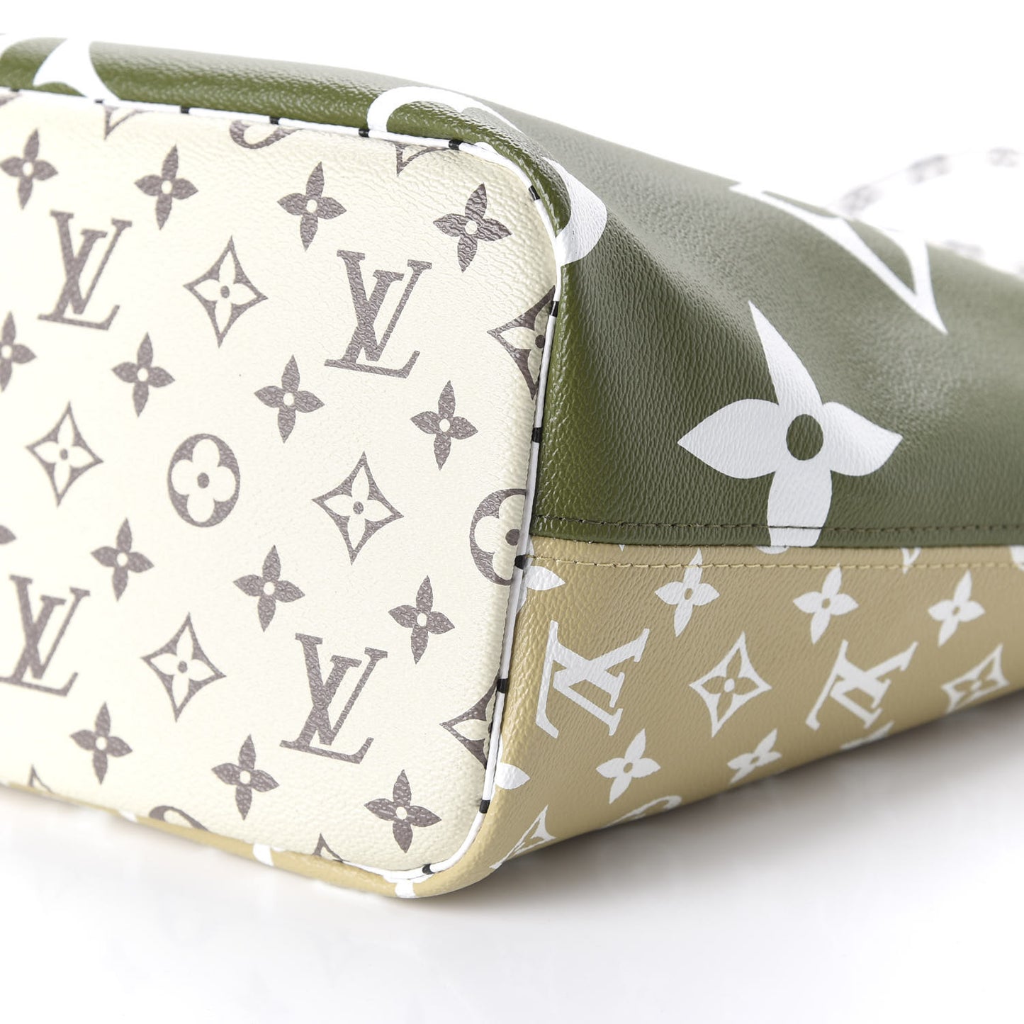 Monogram Giant Neverfull MM Kaki
