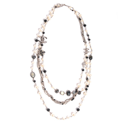 Chanel Pearl Beaded CC Necklace Black White 1 of 5