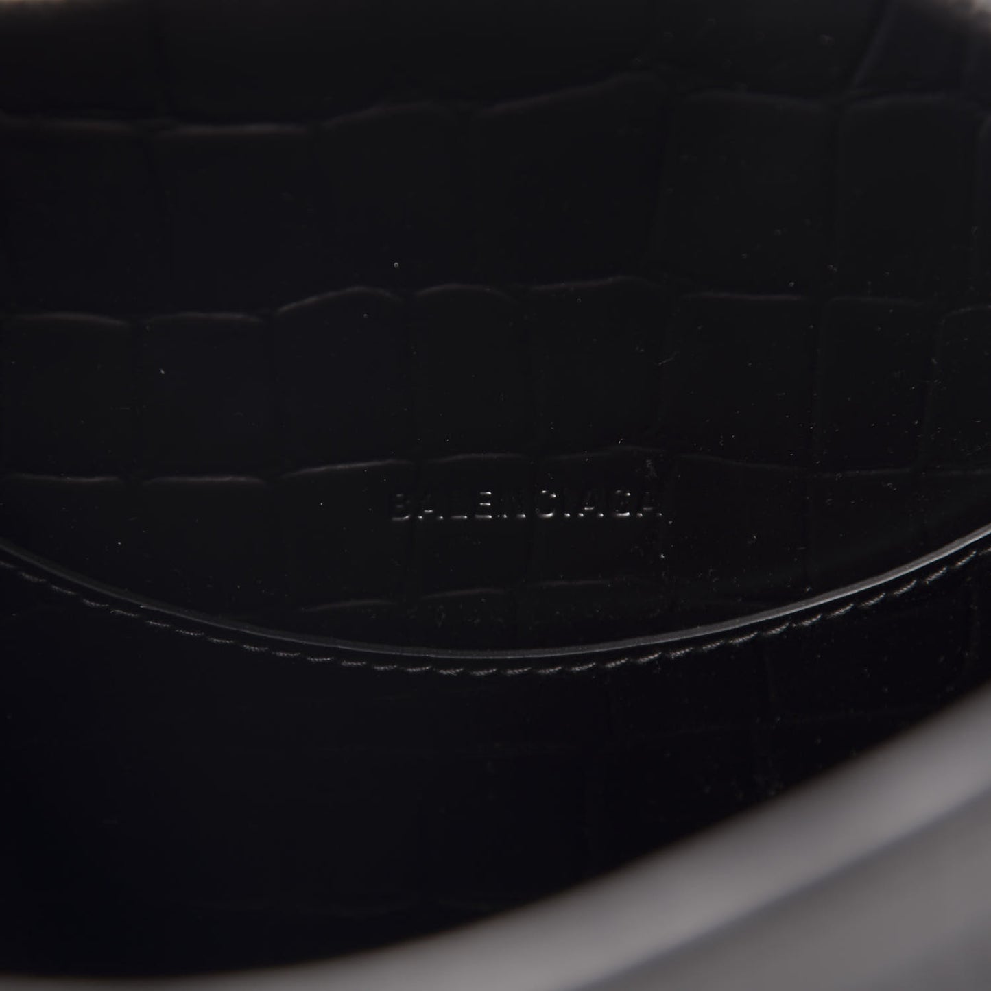 Semi Shiny Calfskin Crocodile Embossed Neo Classic Black Hardware S City Black