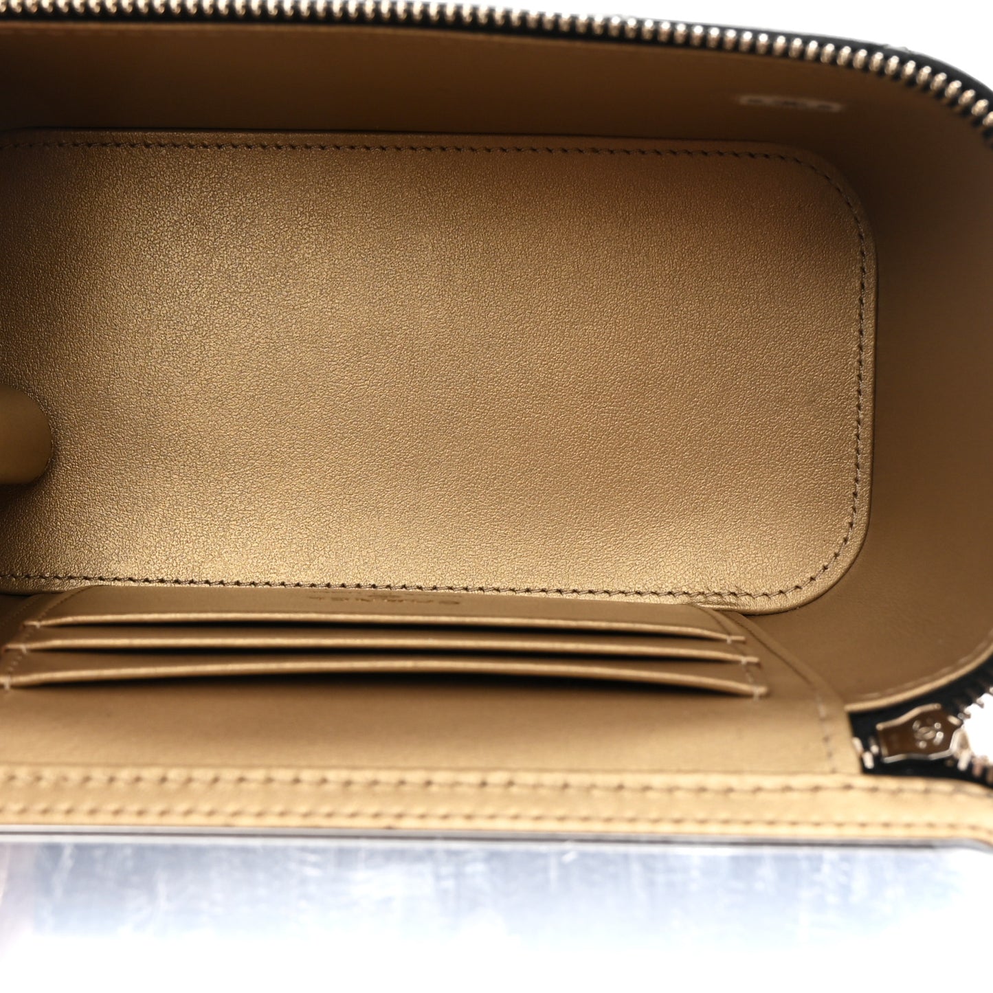 Lambskin Quilted Pearl Crush Small Vanity Case With Chain Black