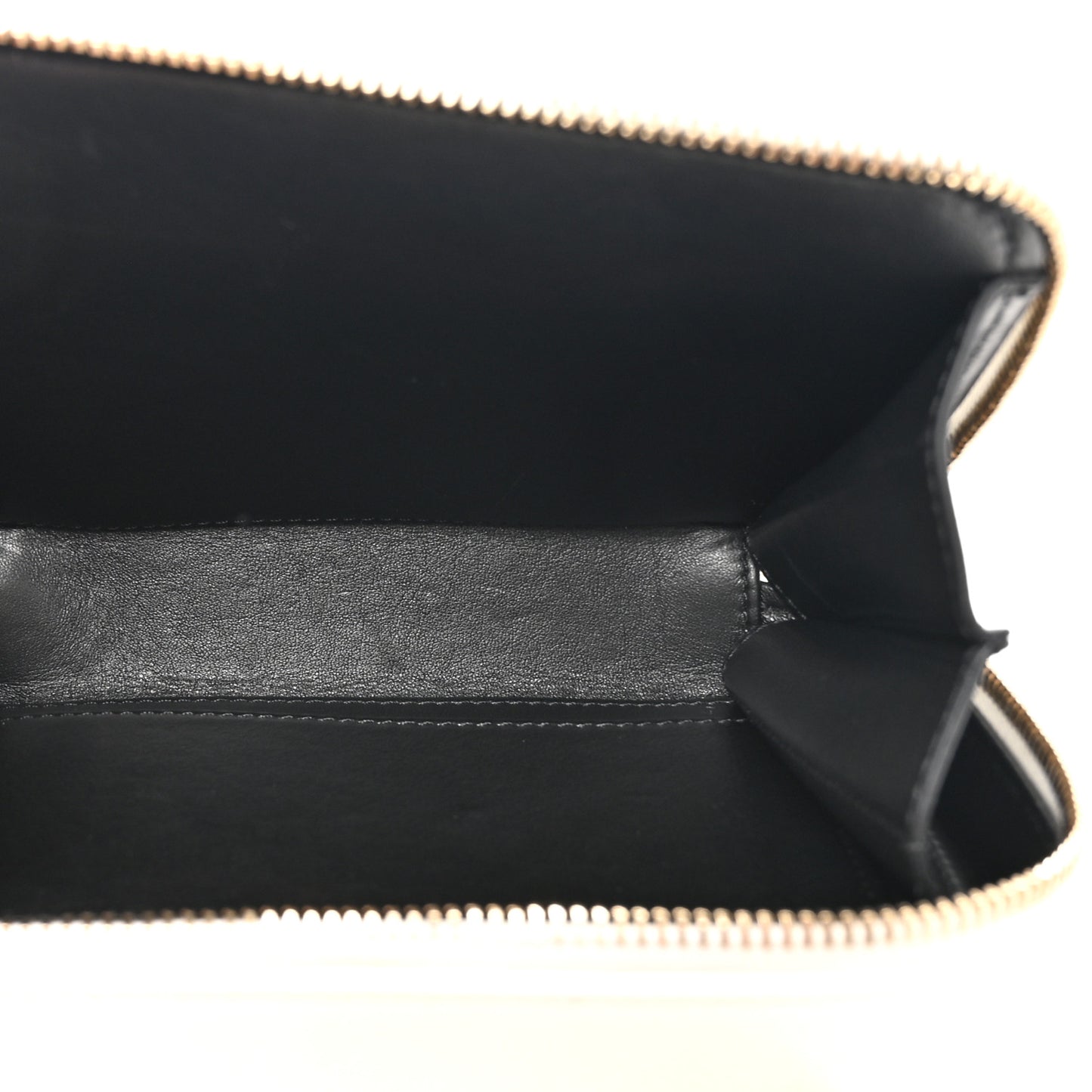 Caviar Quilted Mini Pick Me Up Vanity Case White