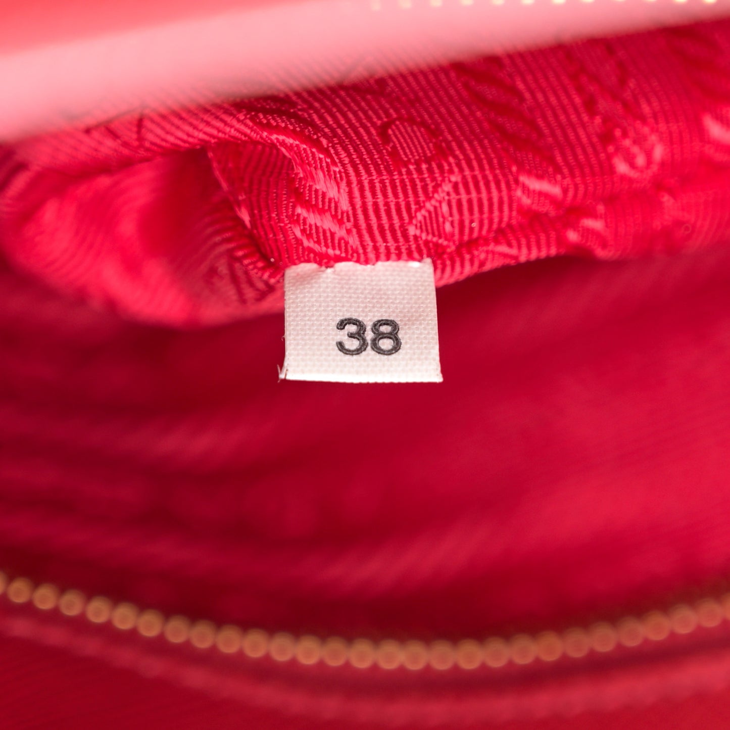 Saffiano Lux Medium Tote Fuoco