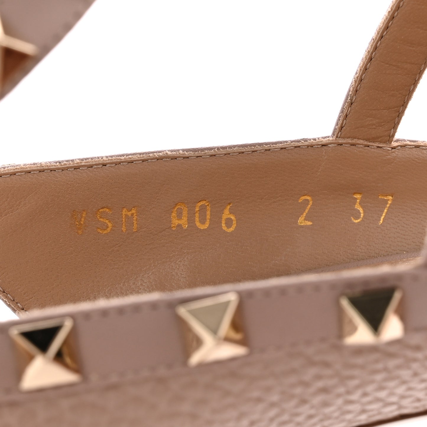 Pebbled Calfskin Rockstud Ankle Strap Open Toe 100mm Sandals 37 Poudre