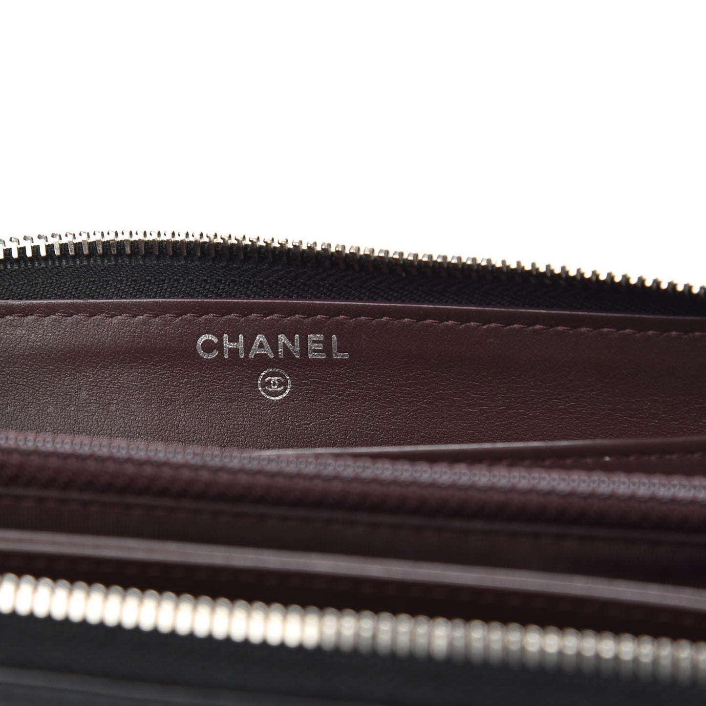 Grained Calfskin Neo Executive Zip Around Wallet Black
