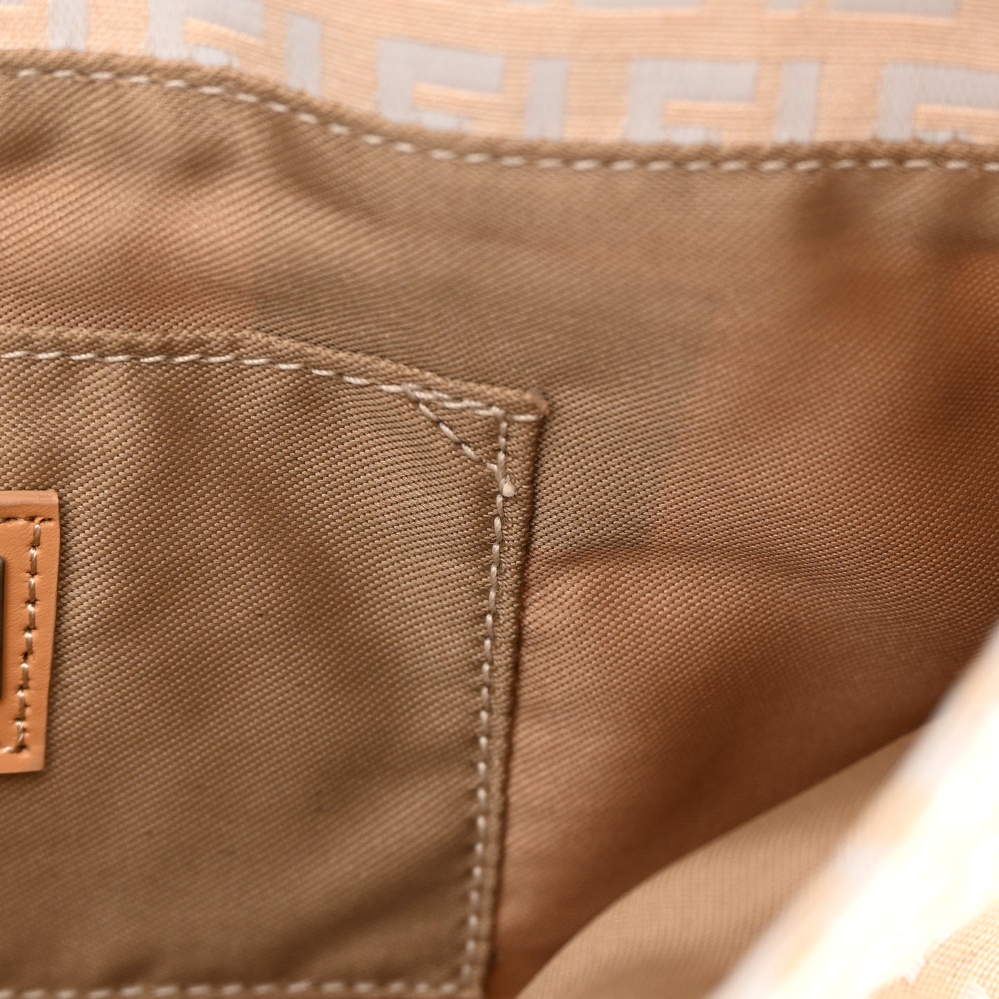 Zucchino Small Chef Shoulder Bag Beige White