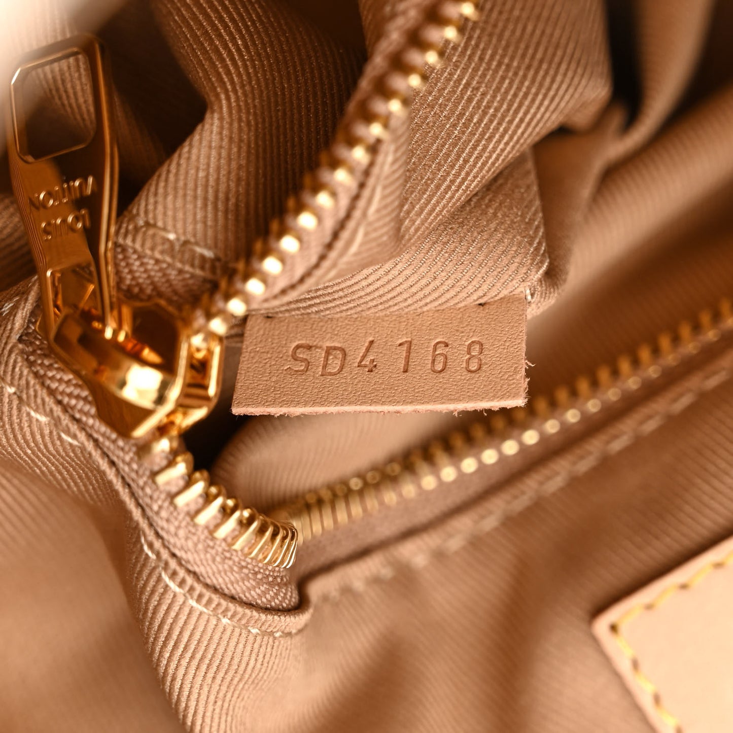 Damier Azur Graceful PM Beige