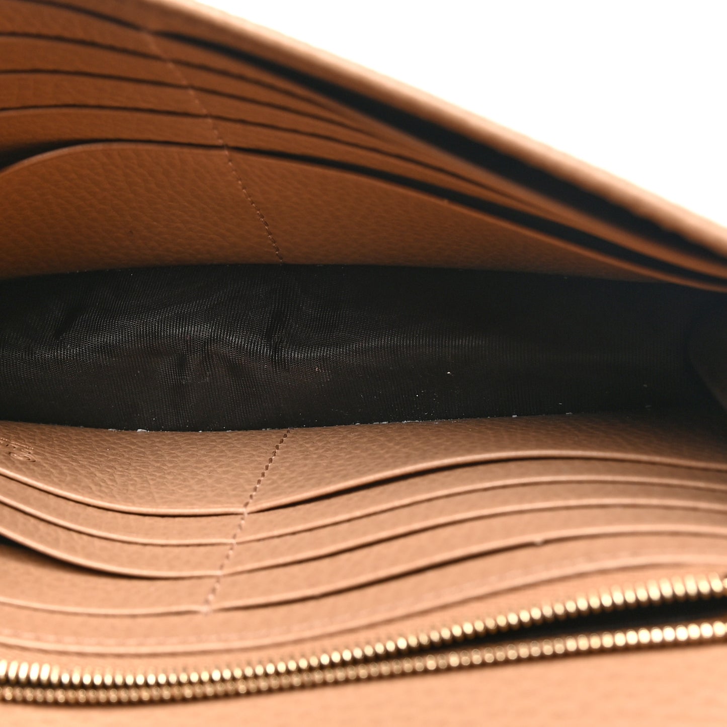 Dollar Calfskin Interlocking G Chain Wallet Camelia