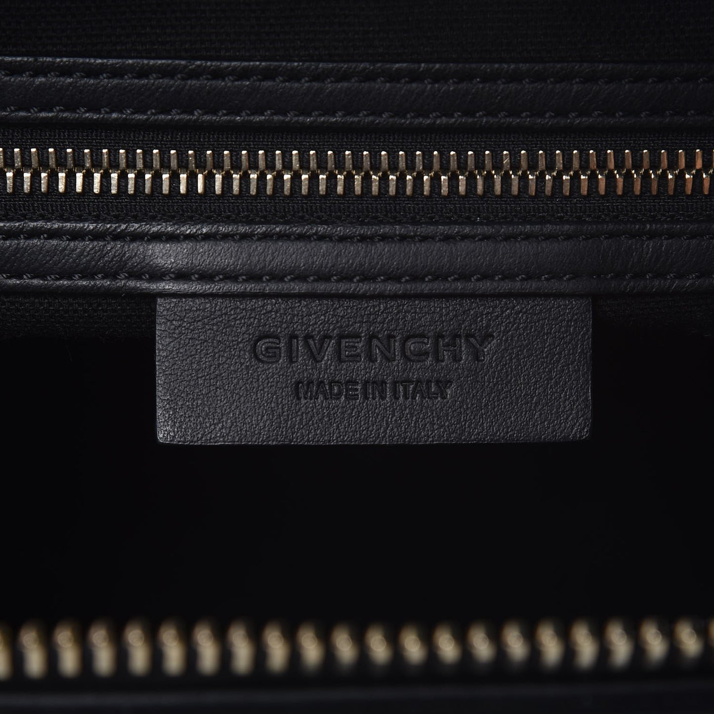 Calfskin Small Studded Antigona Black