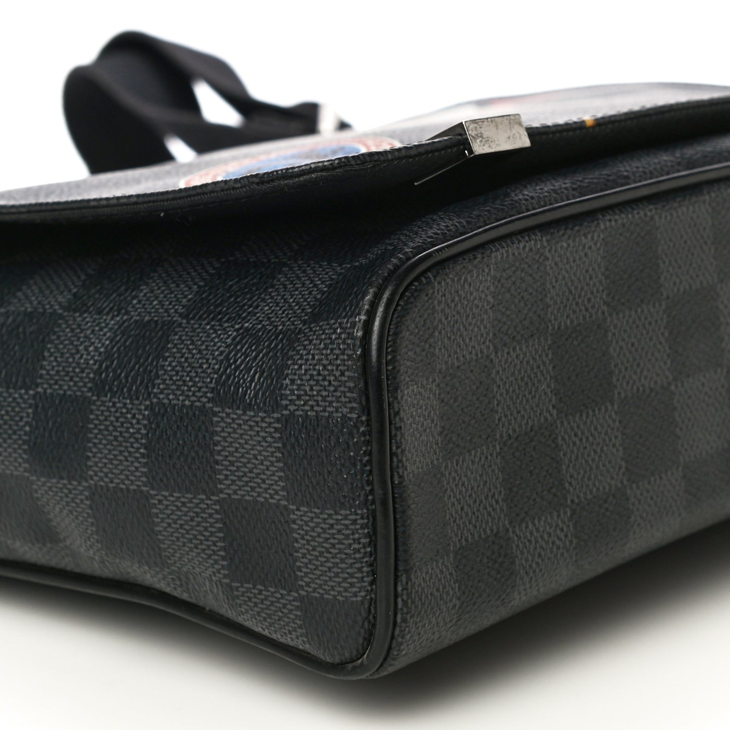 Damier Graphite LV League District PM