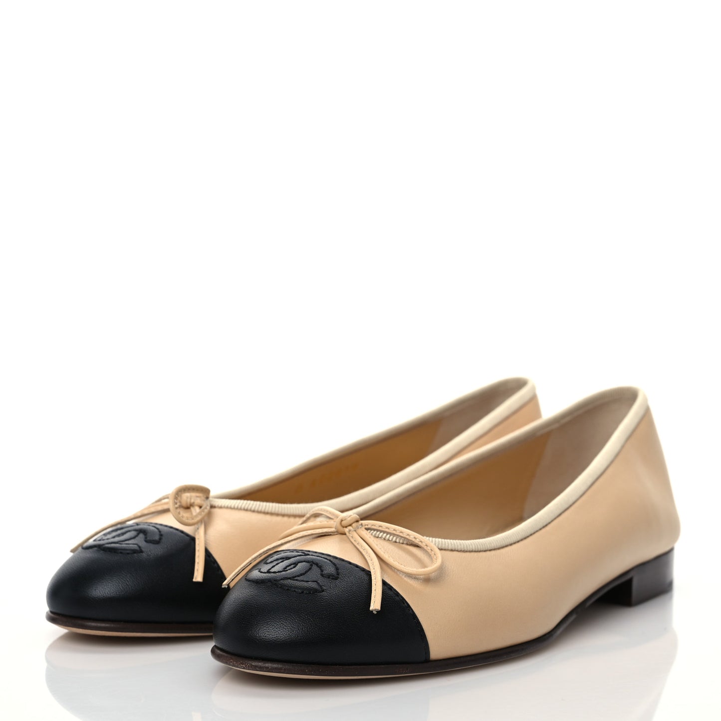 Lambskin Cap Toe CC Ballerina Flats 37 Beige Black