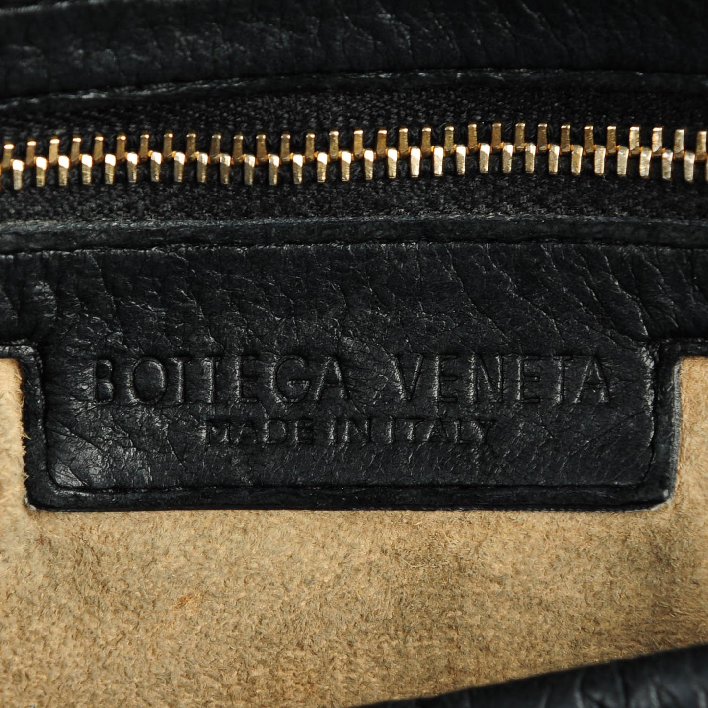 Nappa Intrecciato Medium Veneta Hobo Black