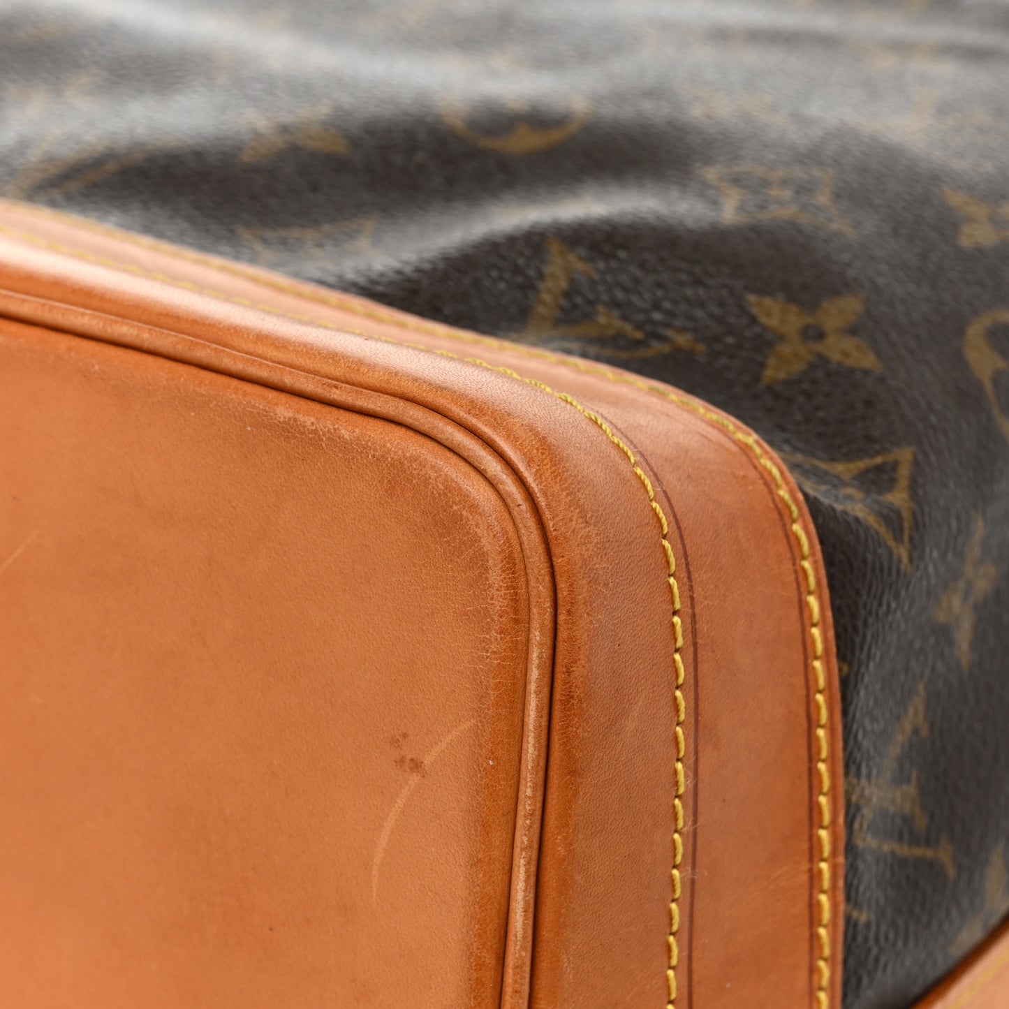 Monogram Noe