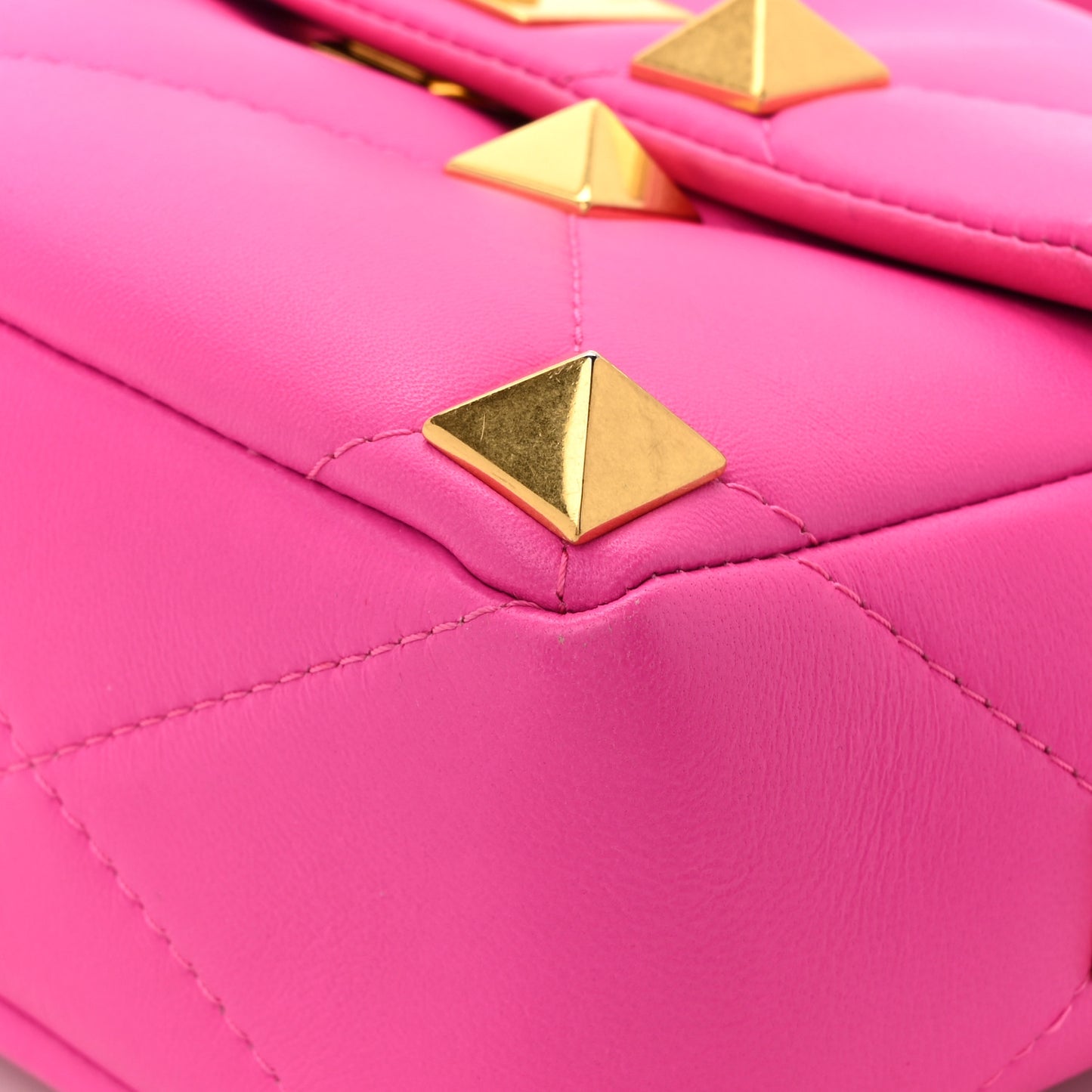 Nappa Large Roman Stud Shoulder Bag Pink PP