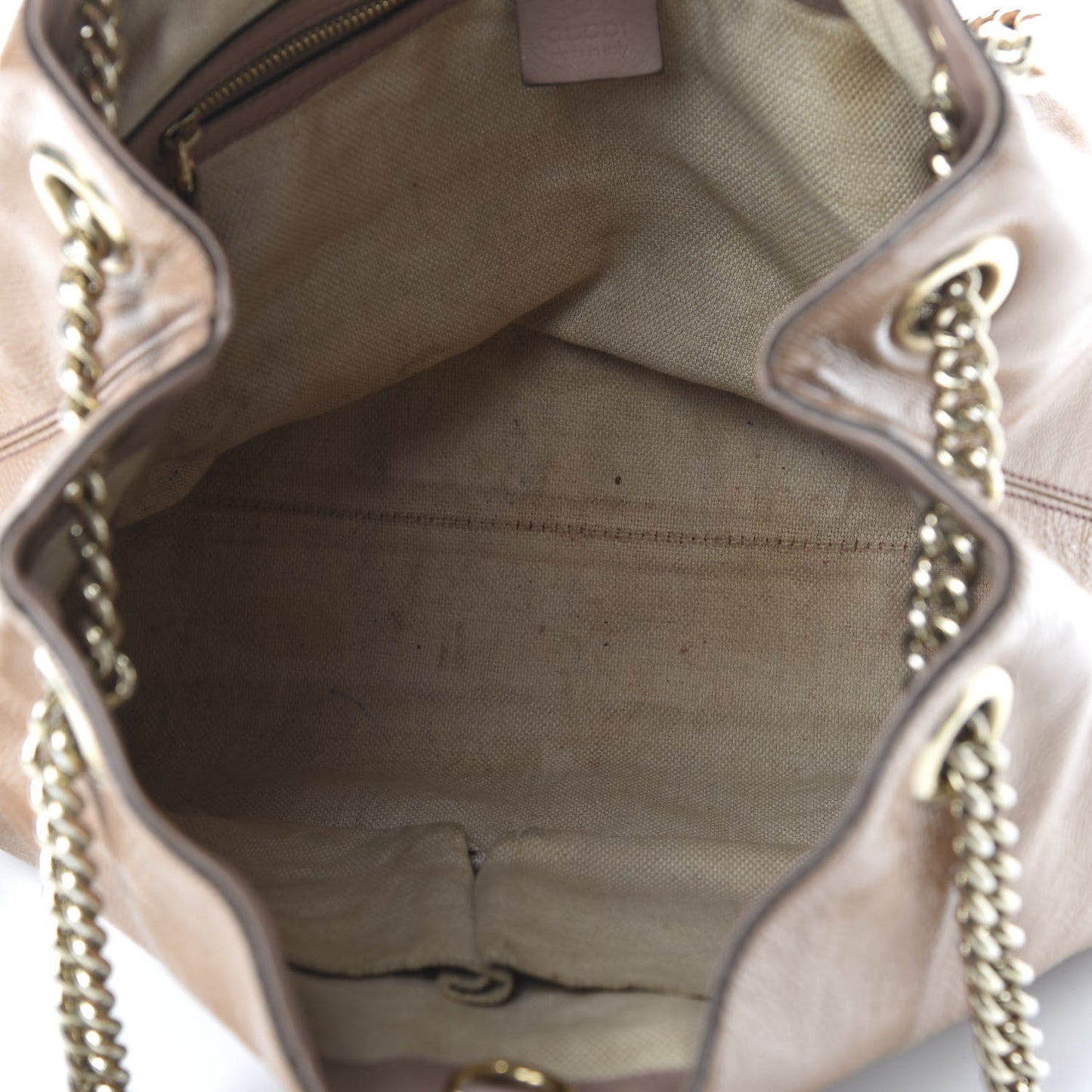 Patent Medium Soho Chain Shoulder Bag Dark Cipria