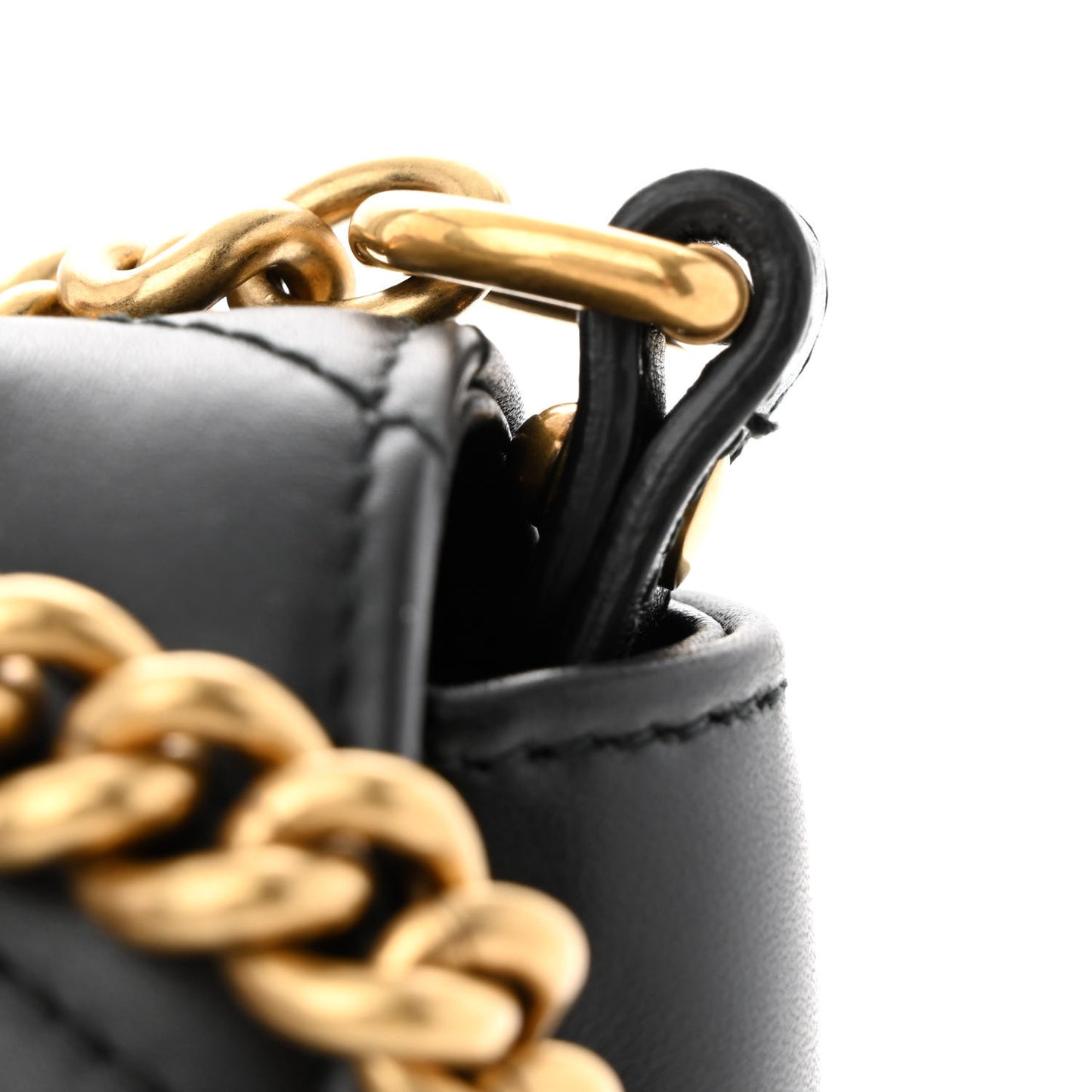 Calfskin Matelasse Medium GG Marmont Shoulder Bag Black