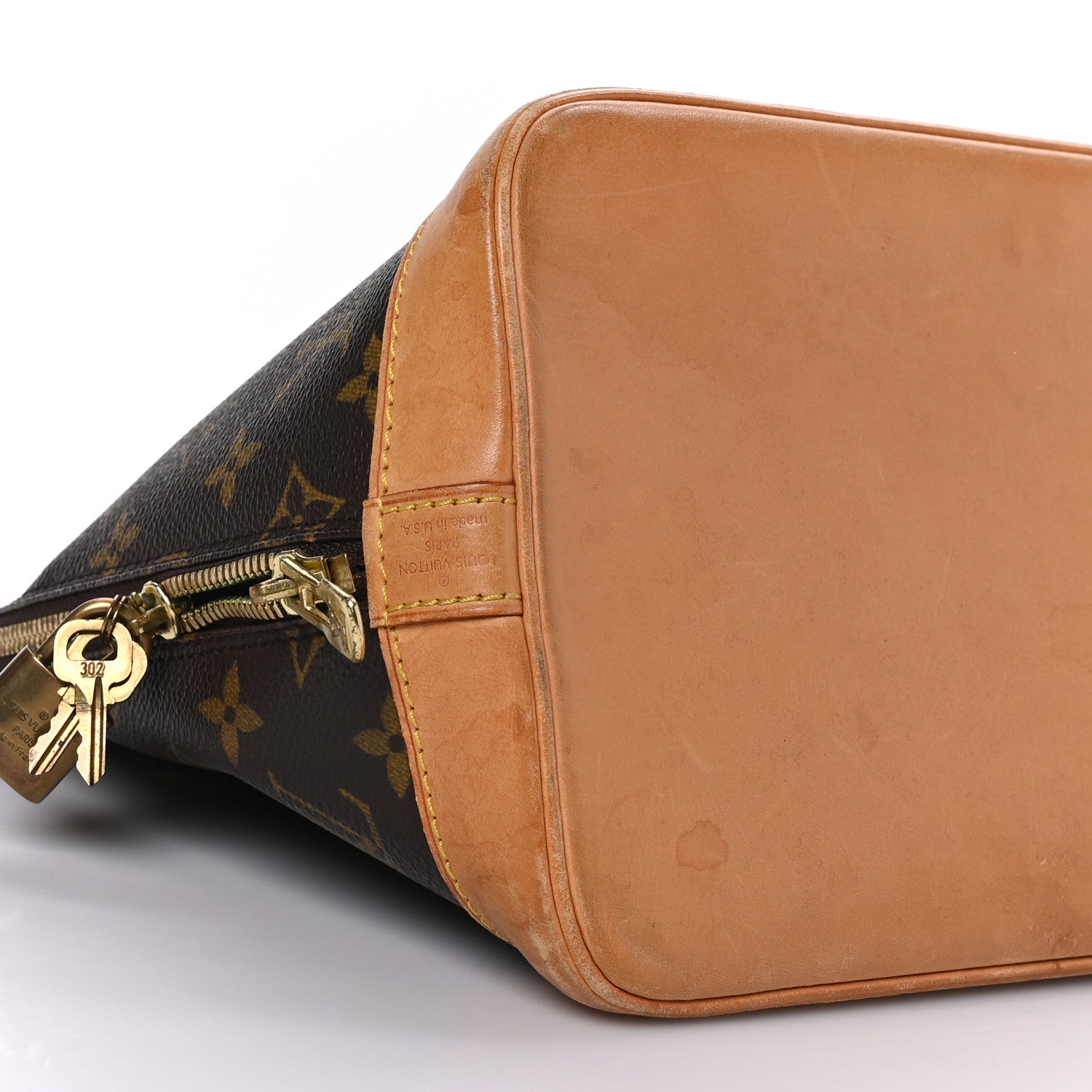 Louis Vuitton Monogram Alma MM 8 of 9