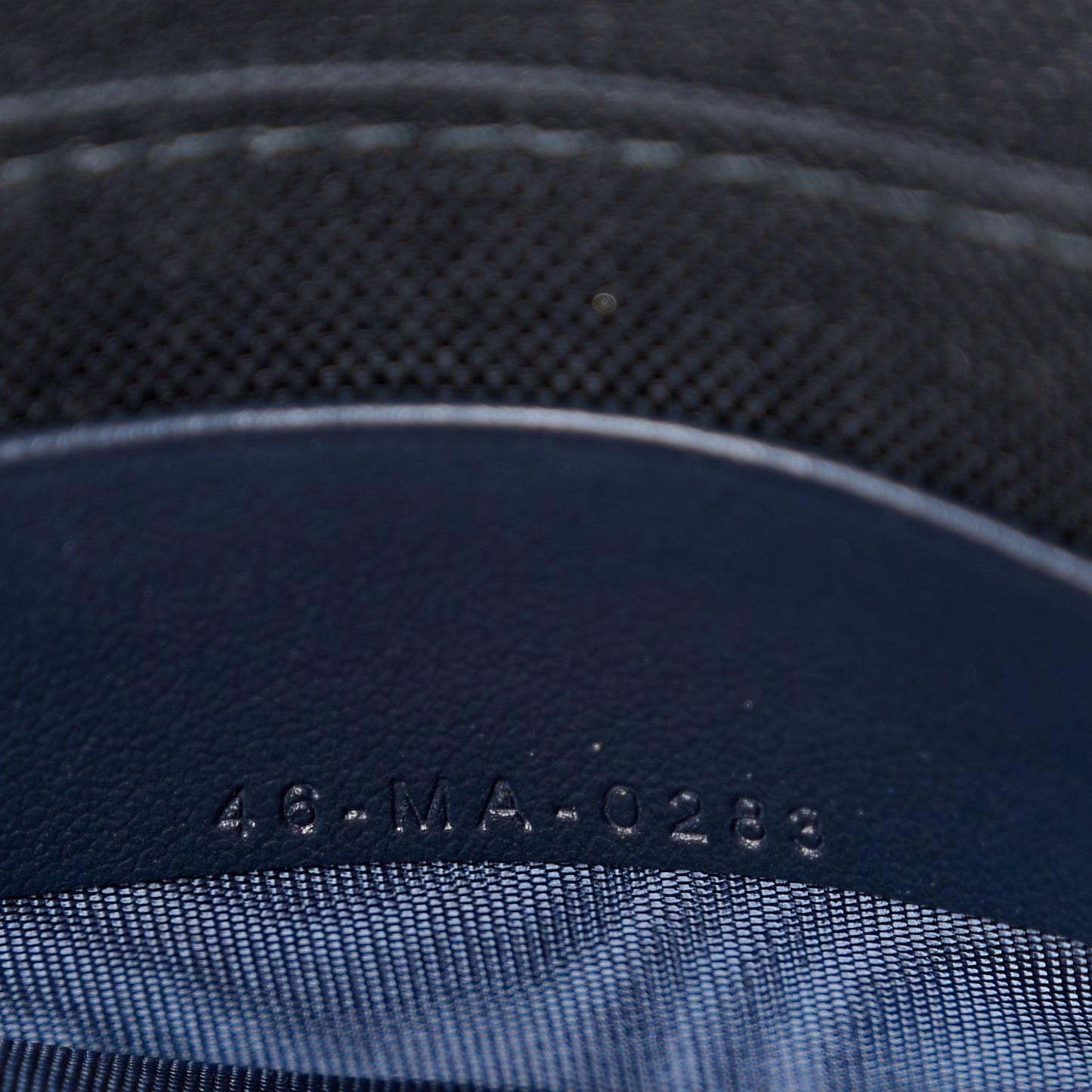 Oblique 30 Montaigne Pouch Blue