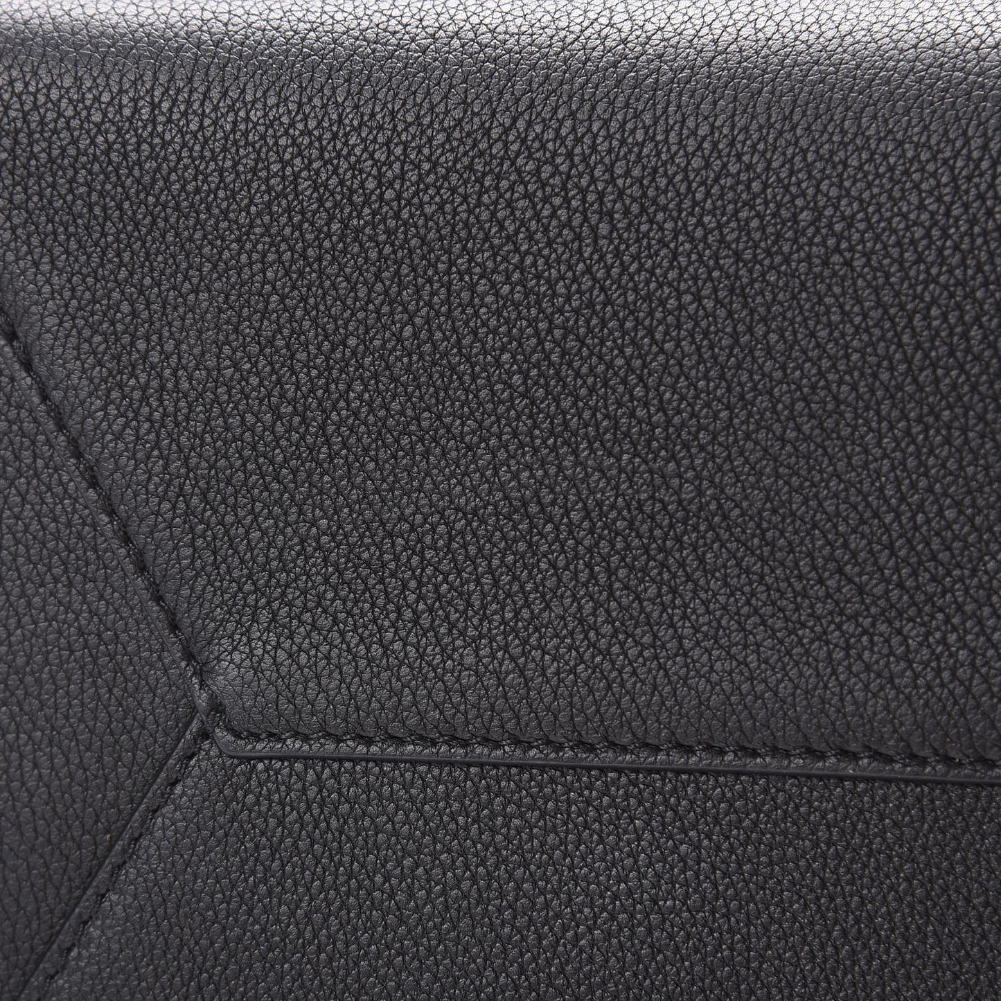 Calfskin Lockme Cabas Black